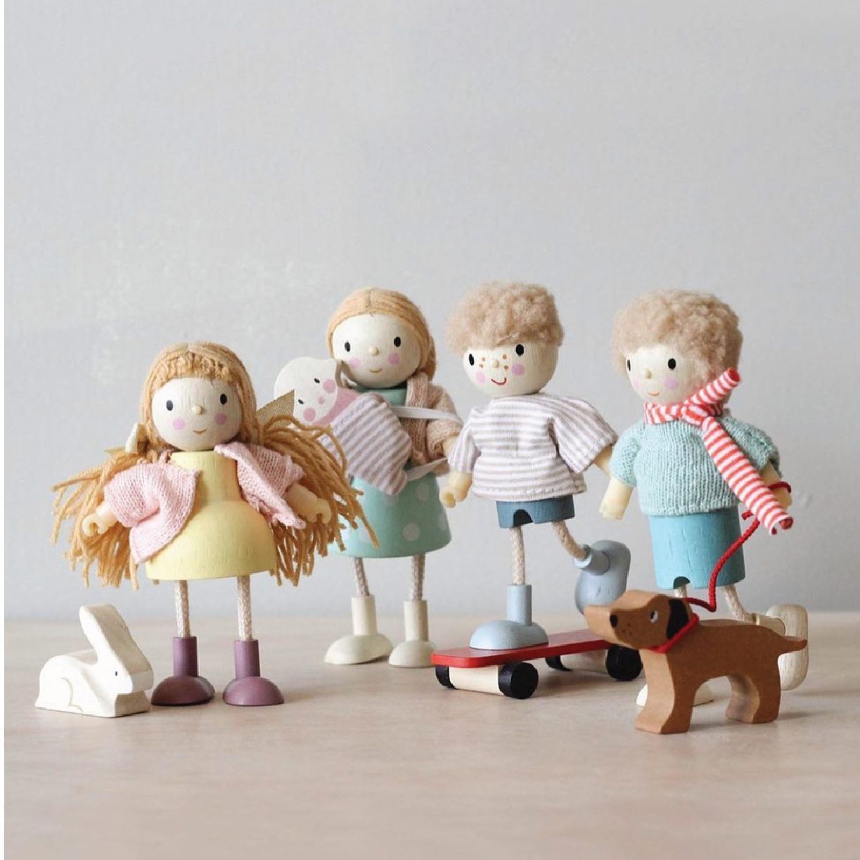 Tender Leaf Doll Families