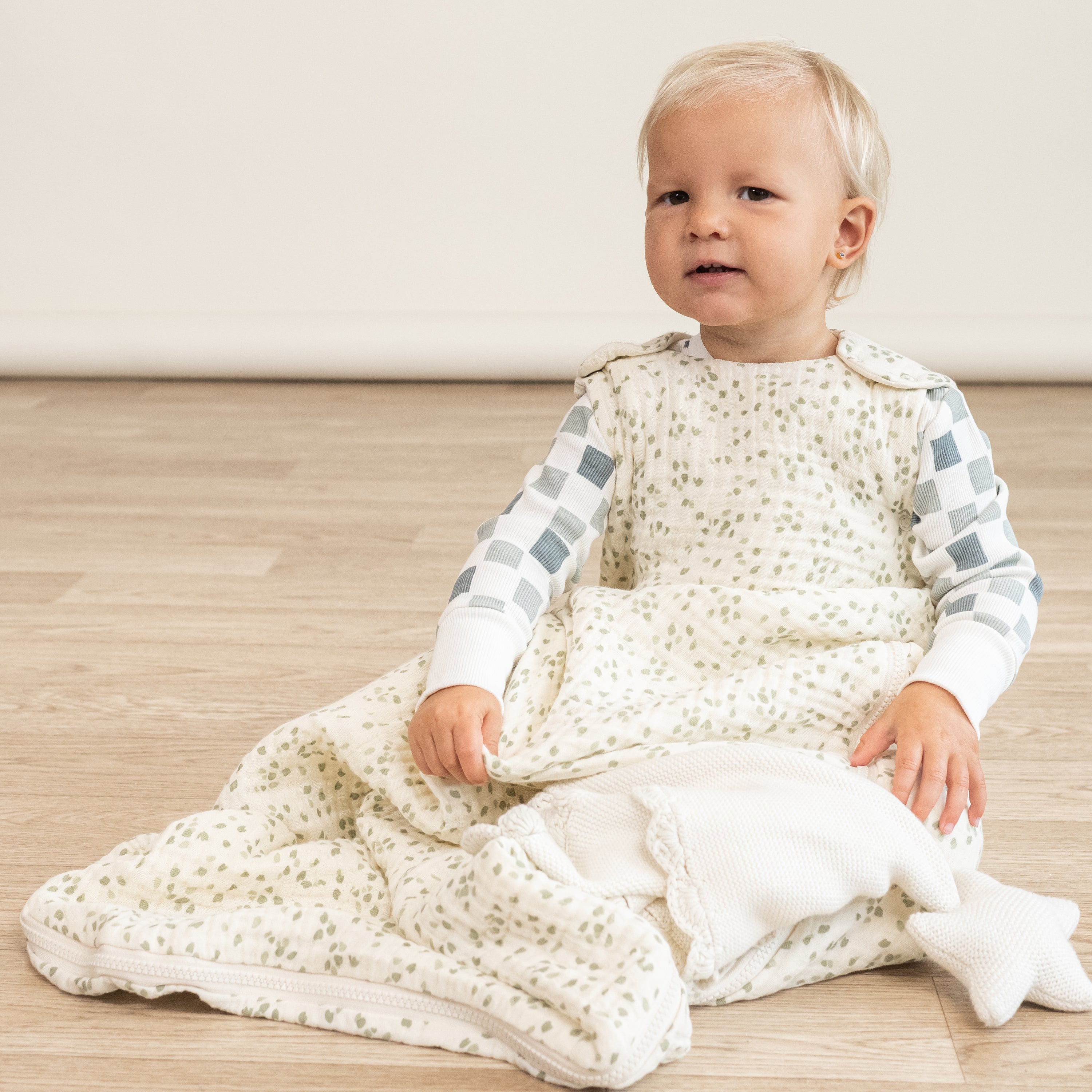 Organic Wearable Blanket - Petals