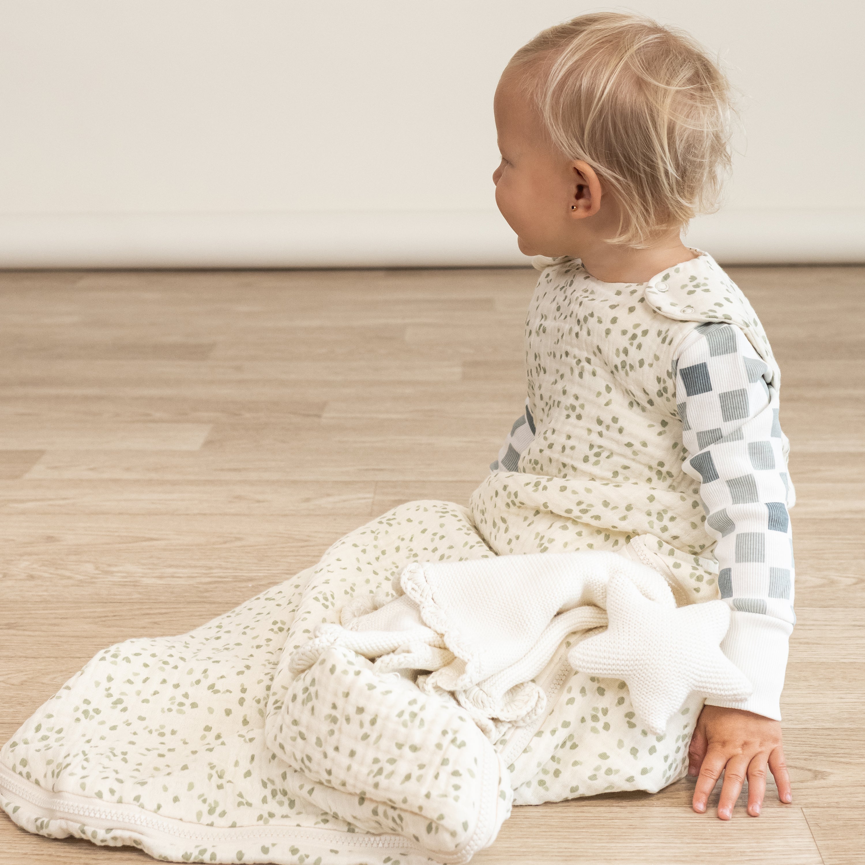 Organic Wearable Blanket - Petals