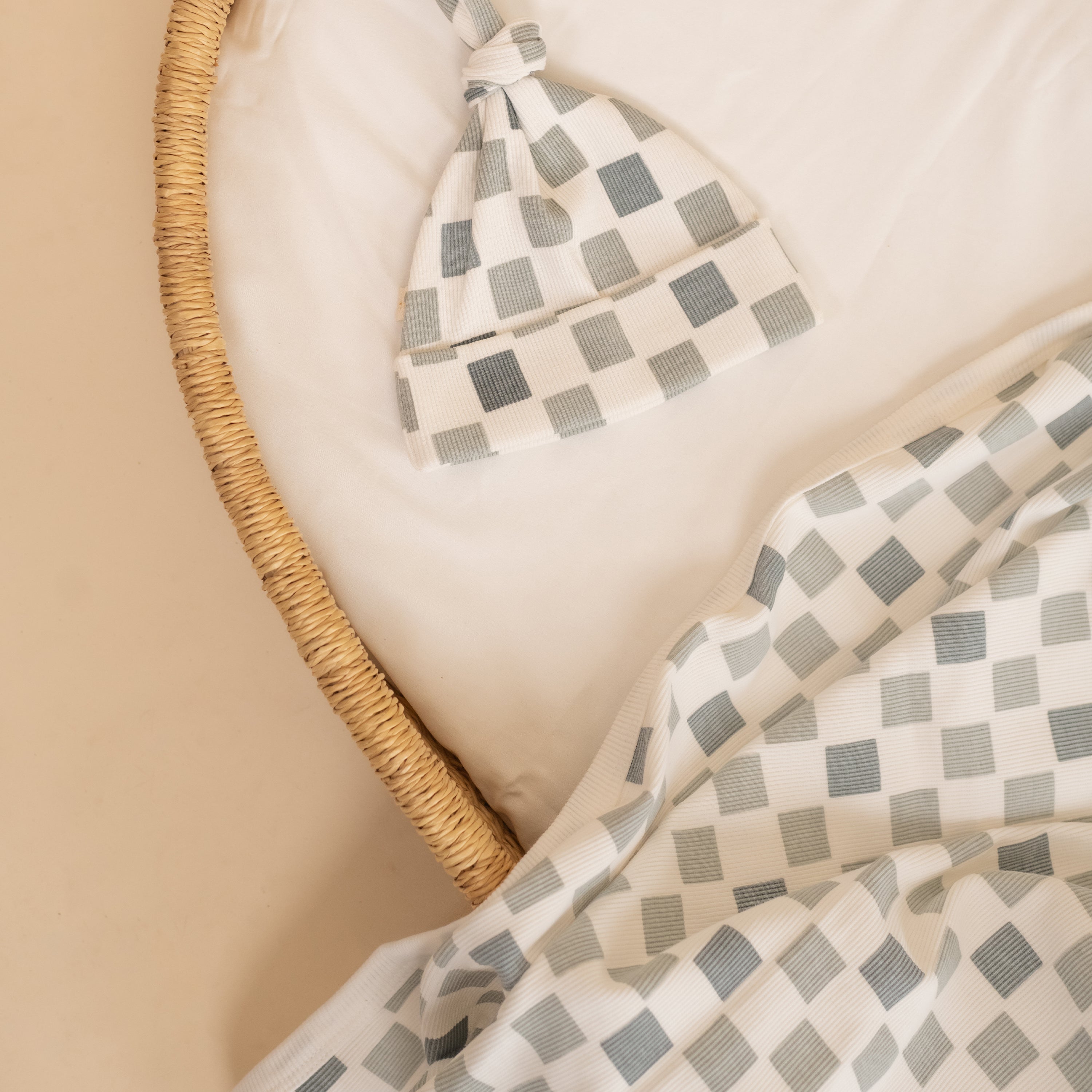 Organic Swaddle Blanket & Hat Set - Chequered