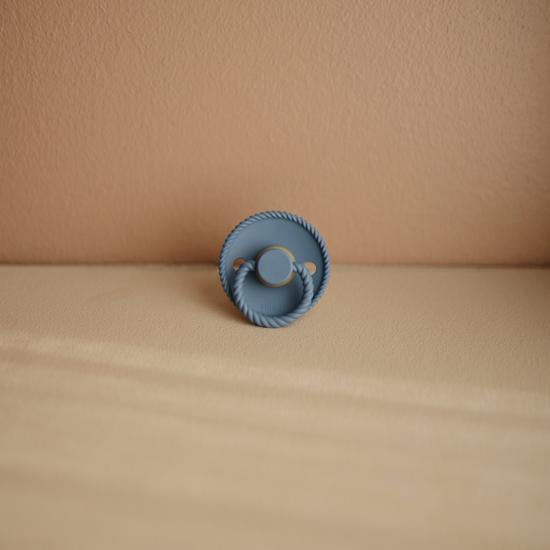 FRIGG Rope Natural Rubber Pacifier 2-Pack