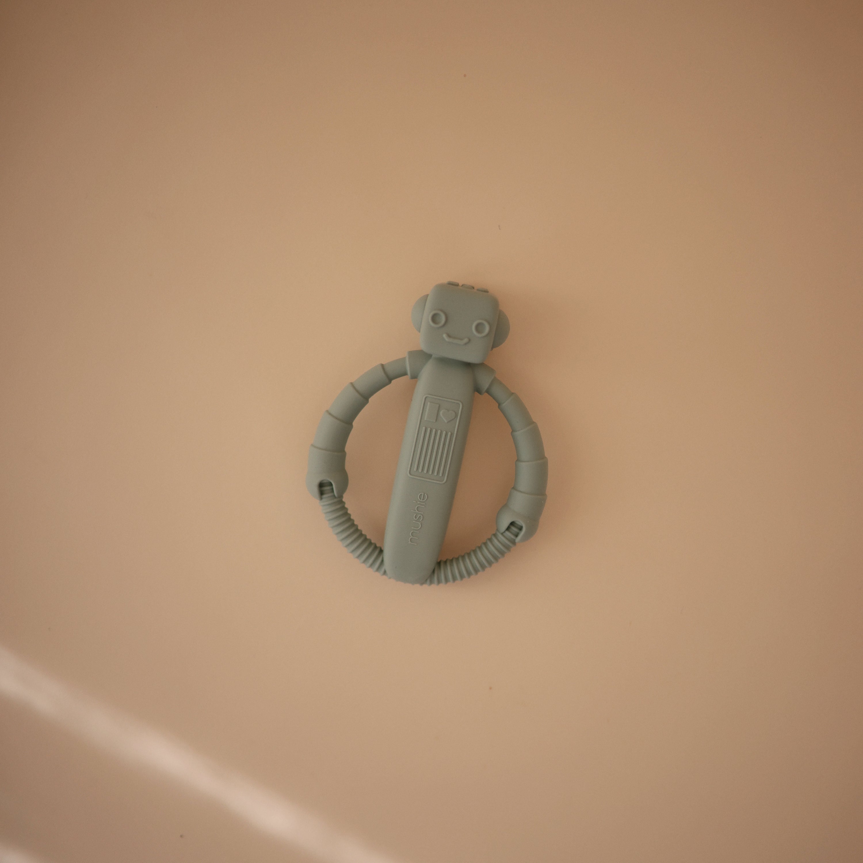 Robot Rattle Teether teether Mushie