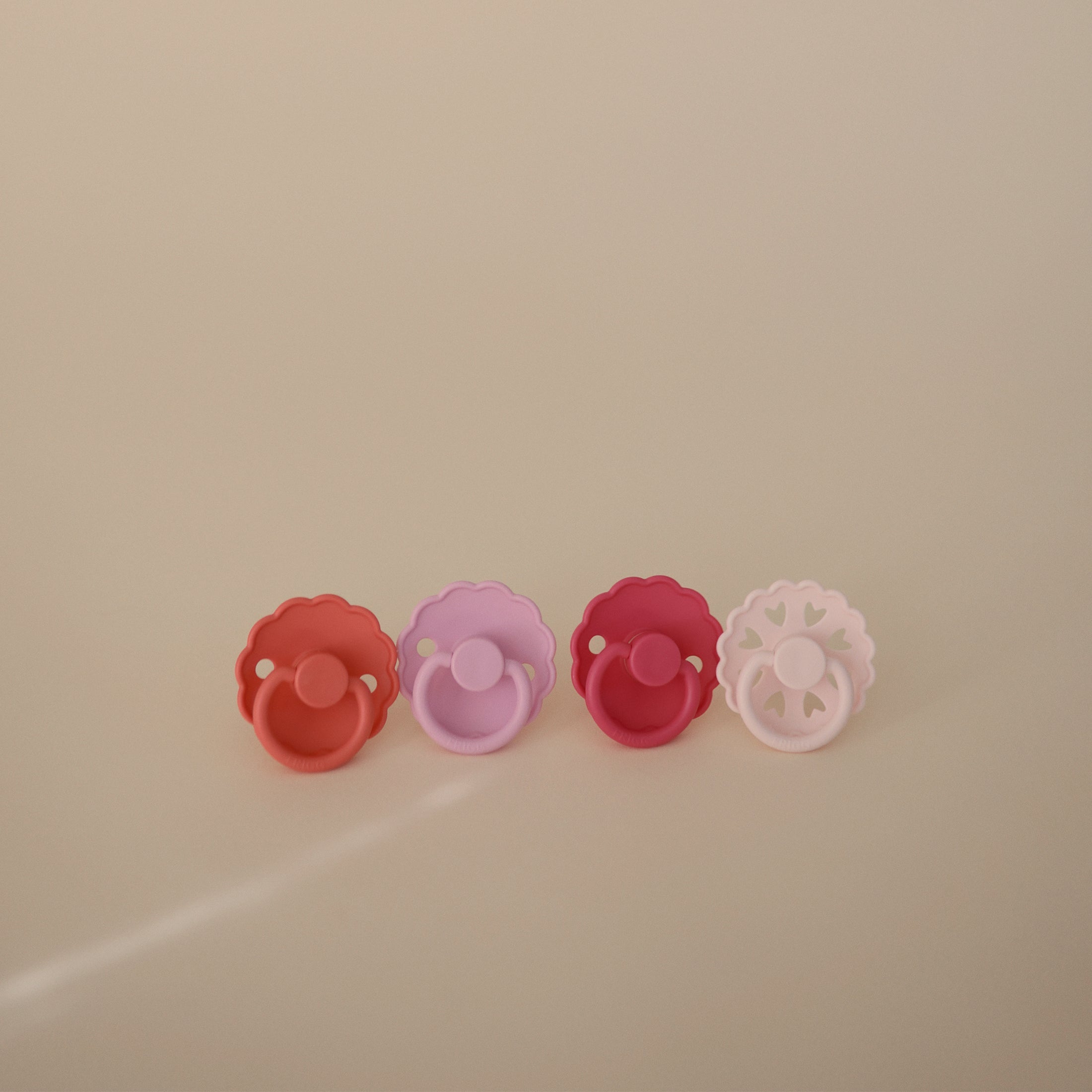 FRIGG Natural Rubber Pacifier 4-Pack