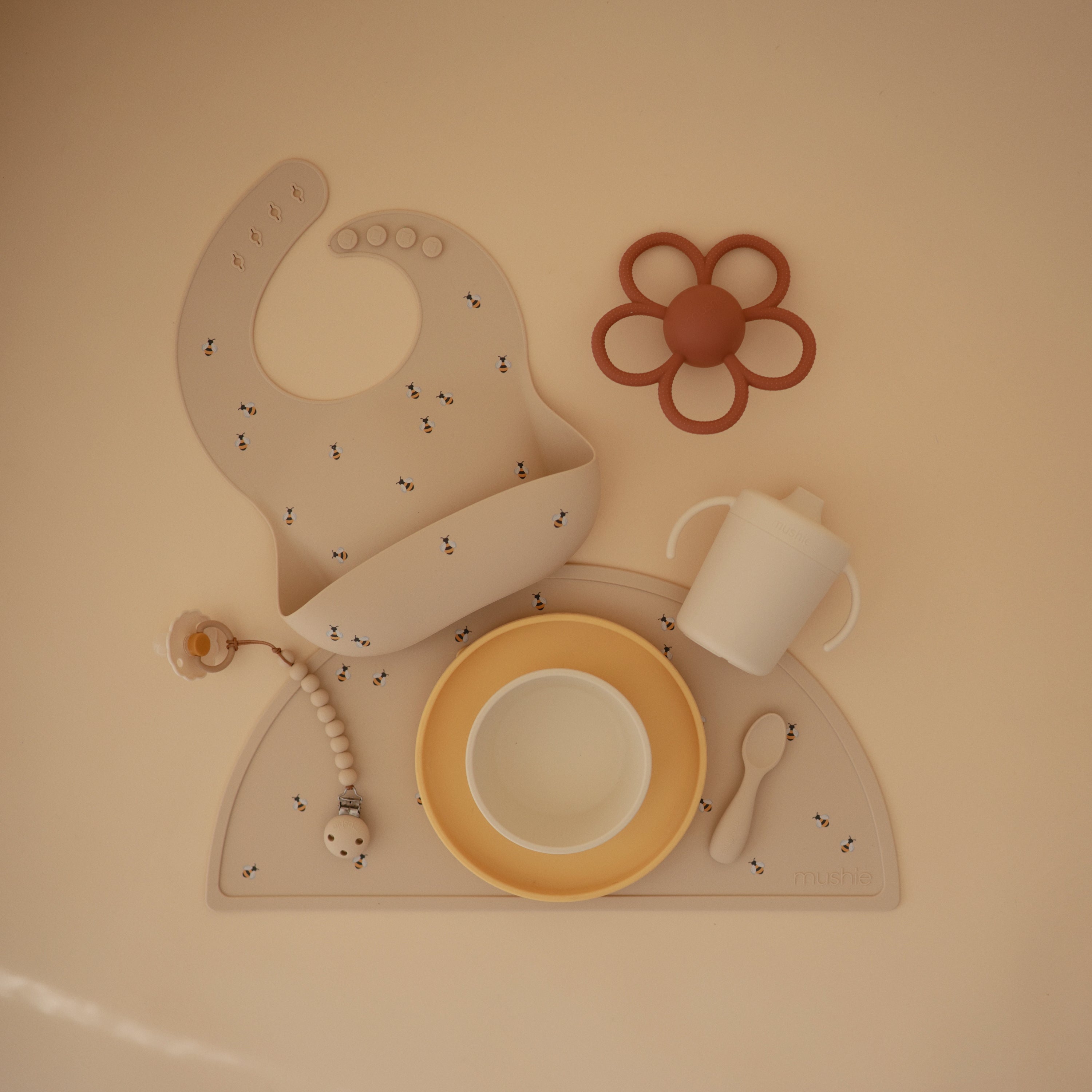 Classic Silicone Suction Plate silicone tableware Mushie