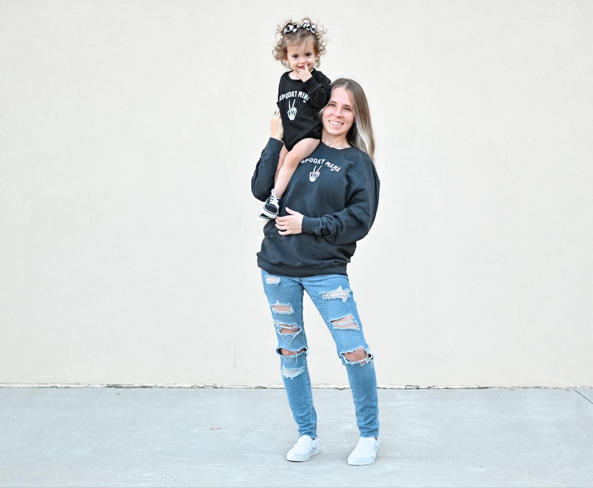 Adult 'Spooky Mama' Comfort Colors Crewneck
