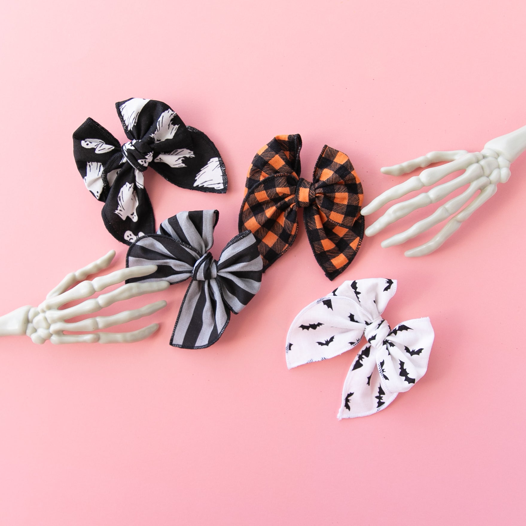 Beetlejuice | Petite Party Bow