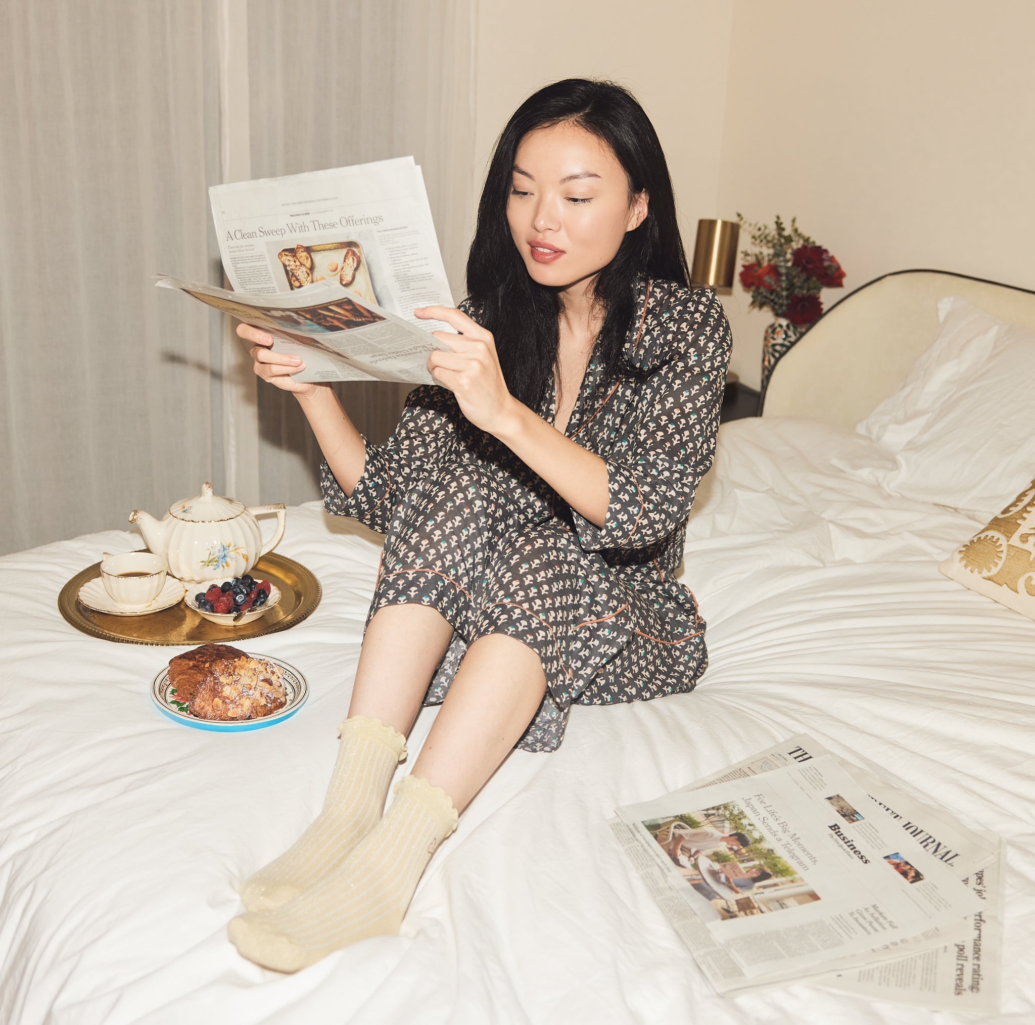 Love & Lurex Ruffled Socks - Golden Glow color with Lurex