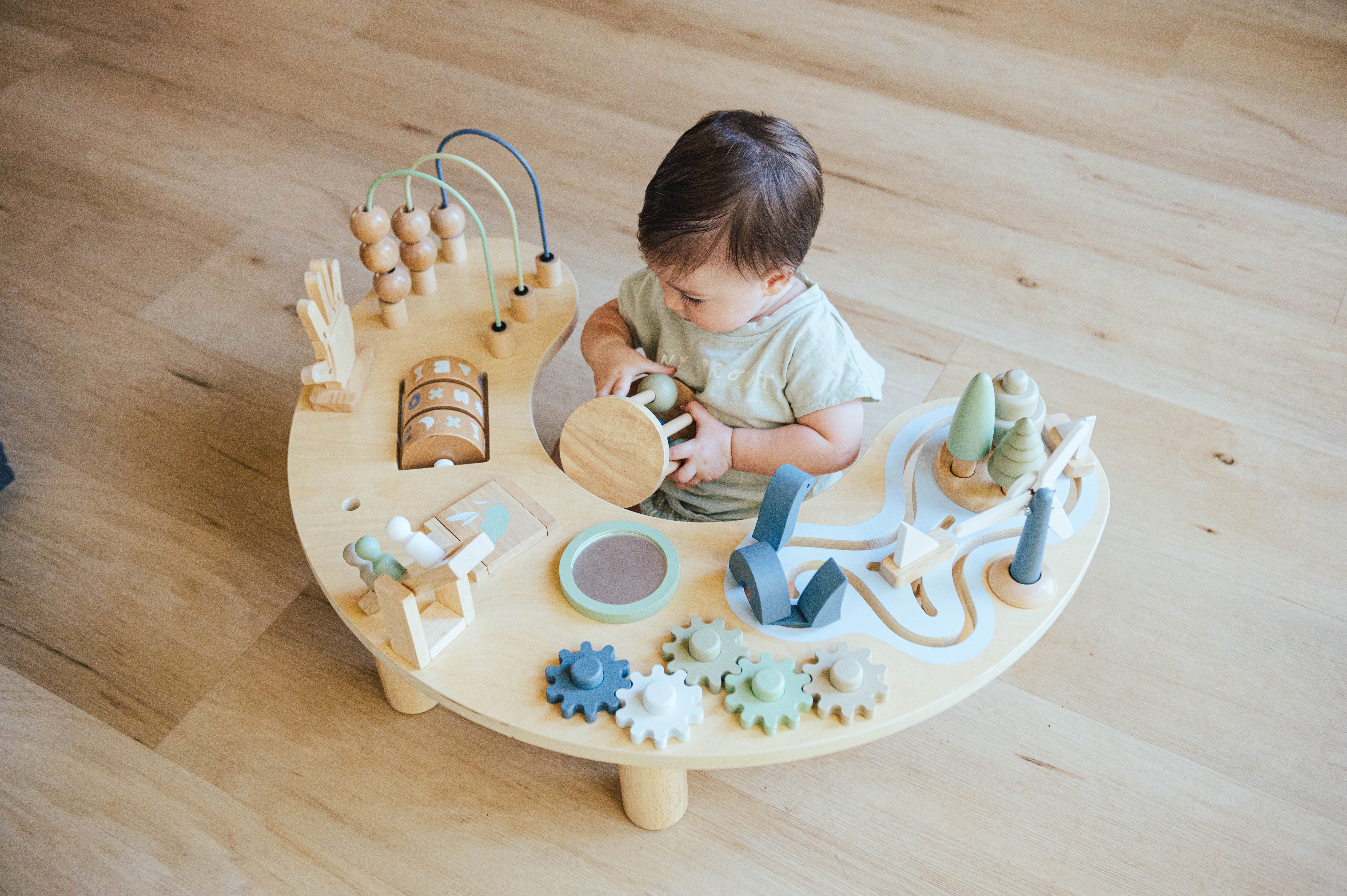 Hi-Lo Activity Table Wonder and Wise