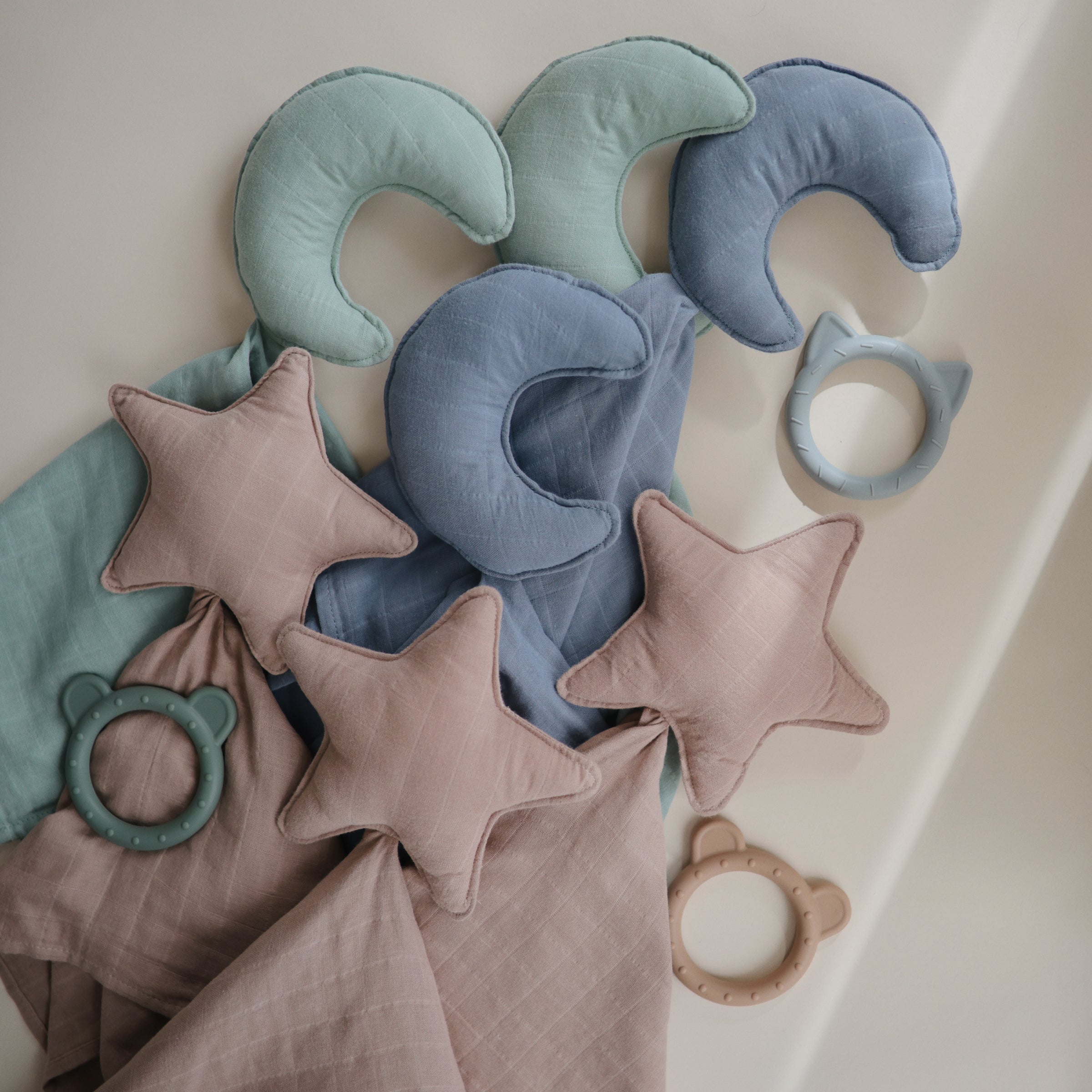 Moon Lovey Blanket blankets Mushie