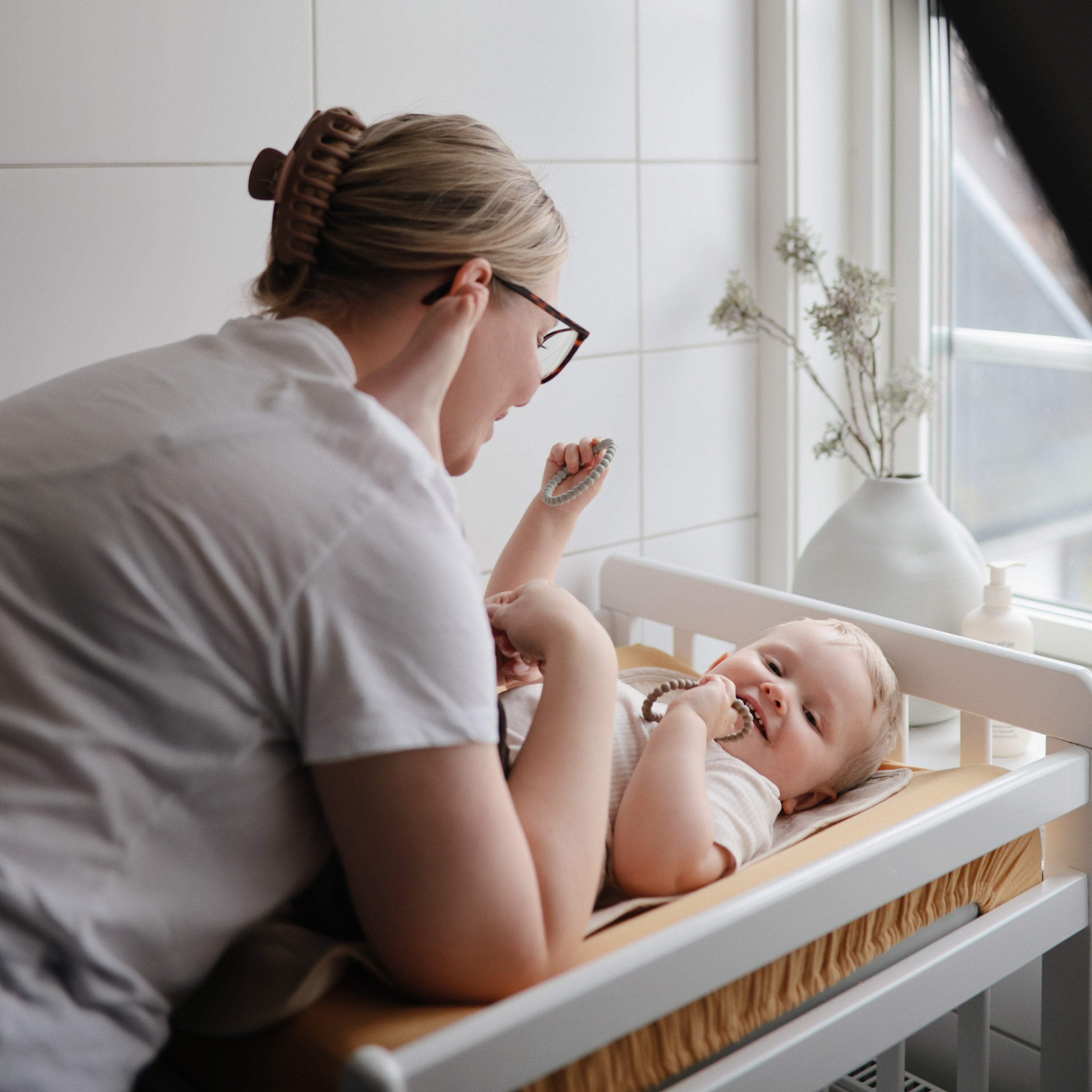 Pearl Teether Bracelet Pacifiers & Teethers Mushie