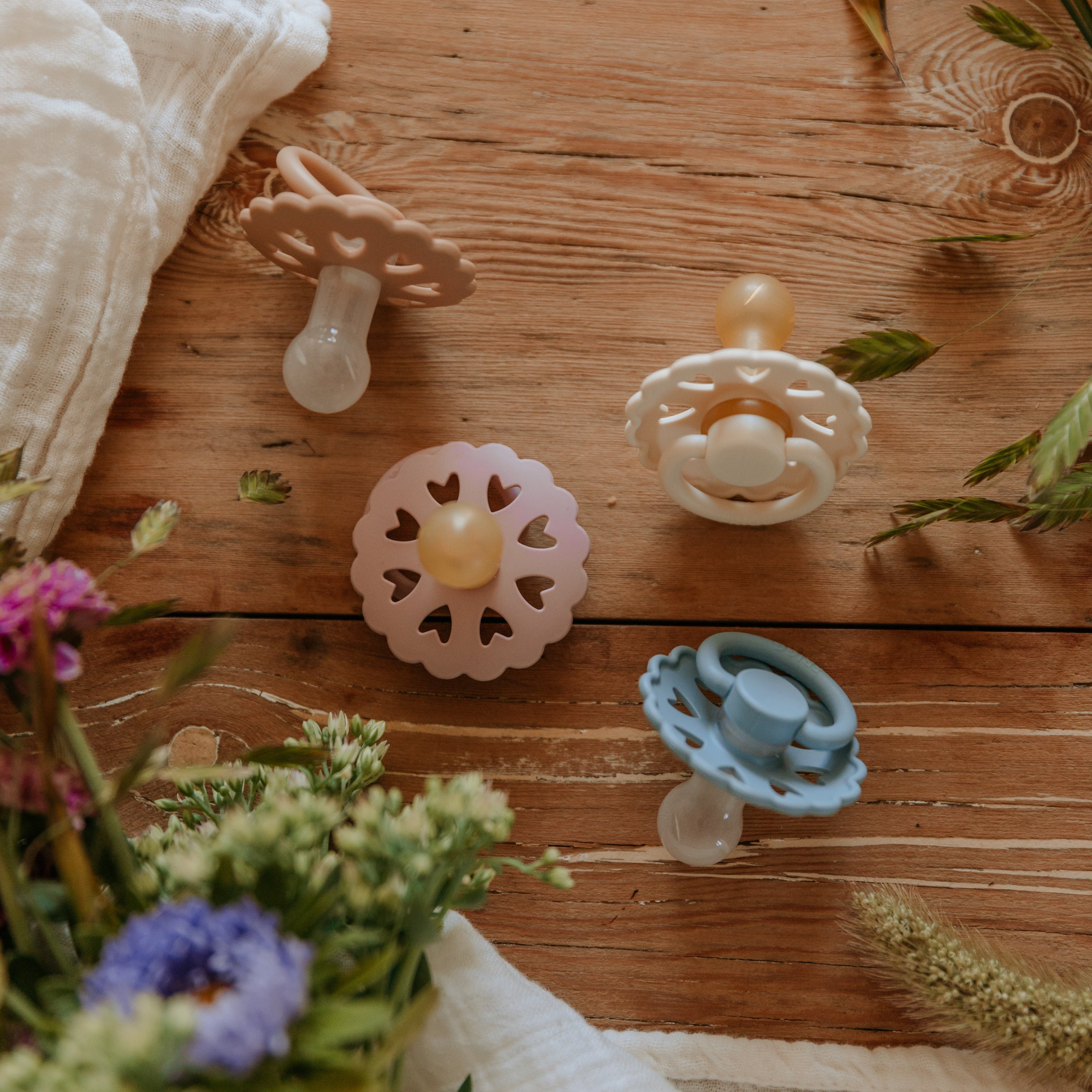 FRIGG Andersen Fairytale Natural Rubber Pacifier 2-Pack FRIGG PACIFIERS Mushie