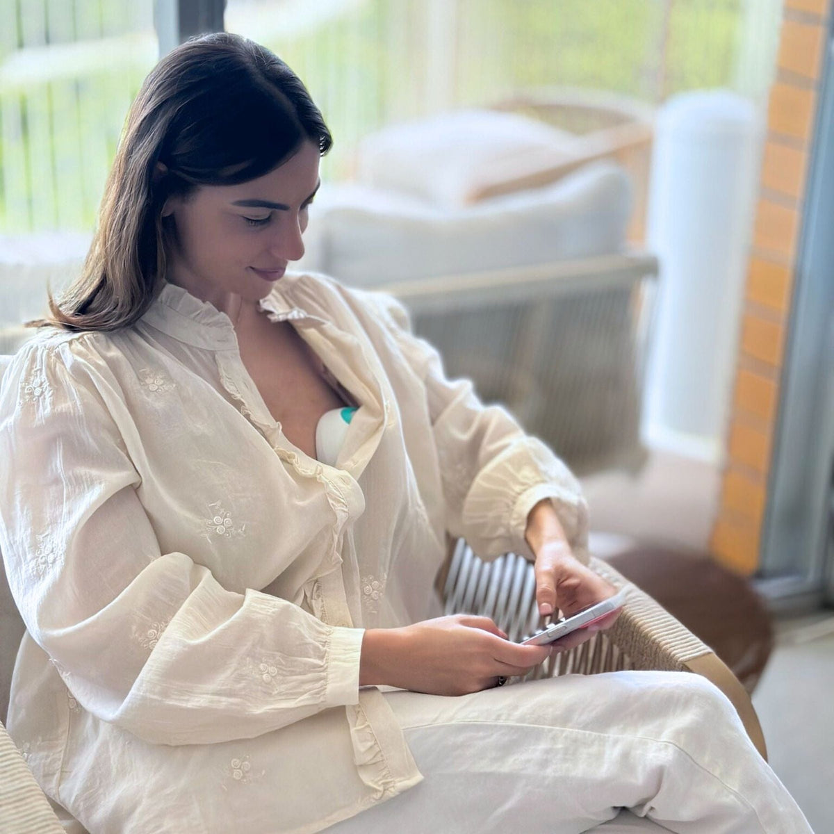 Nanobébé Wearable Breast Pump – Hands-Free, Quiet, App-Controlled