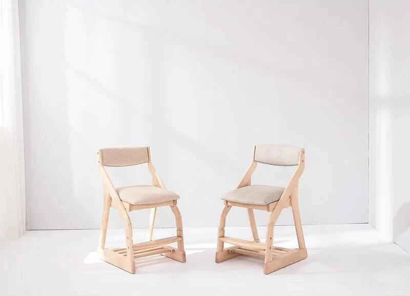Calla Adjustable Solid Wood Chair for Kids - 4 Height Settings, Easy-to-Clean Fabric MesaSilla USA