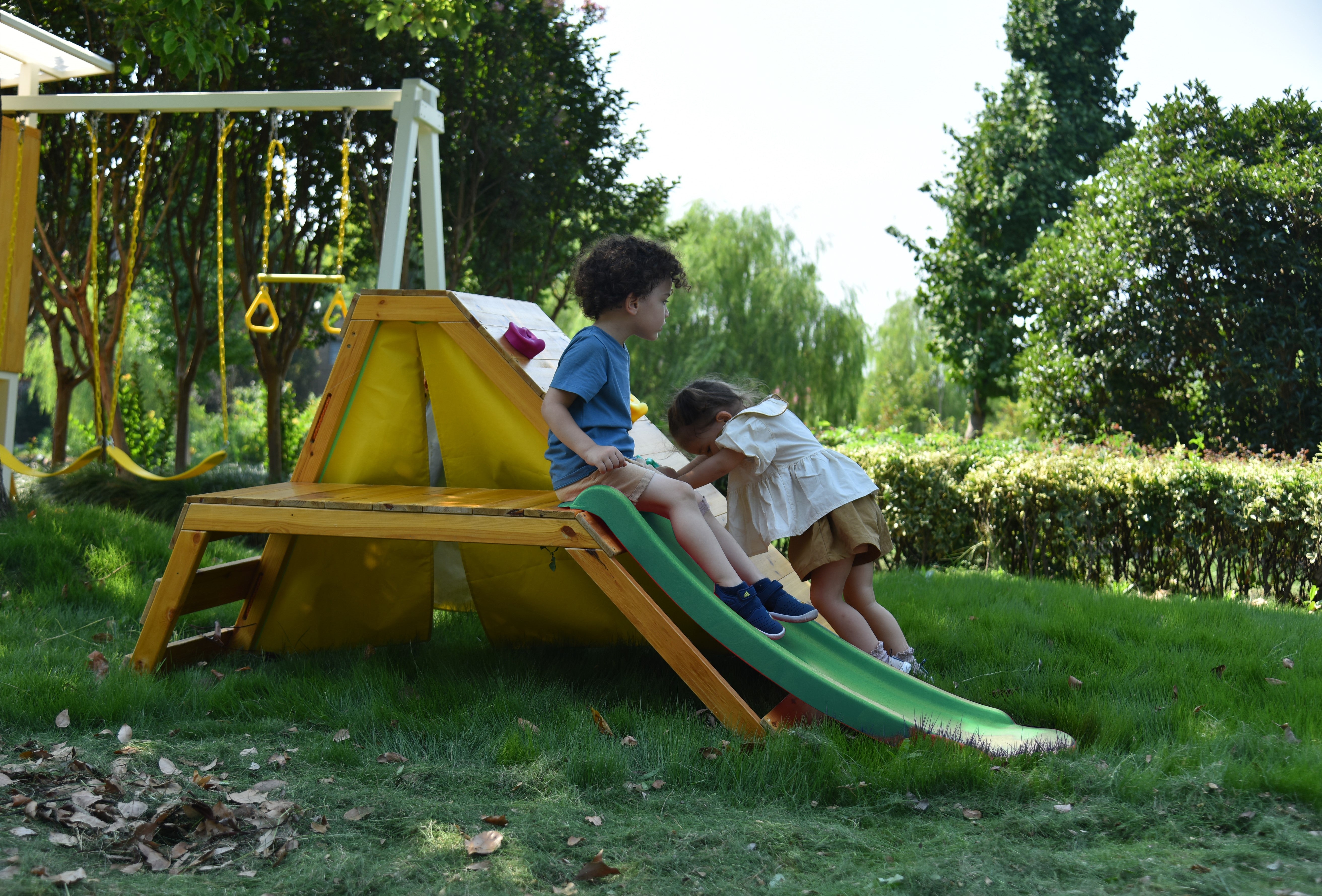 Palm - 5-in-1 Outdoor and Indoor Playground Playset Outdoor Avenlur.com