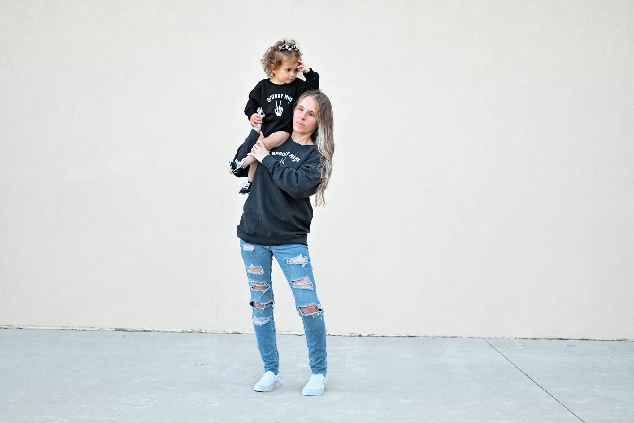 Adult 'Spooky Mama' Comfort Colors Crewneck