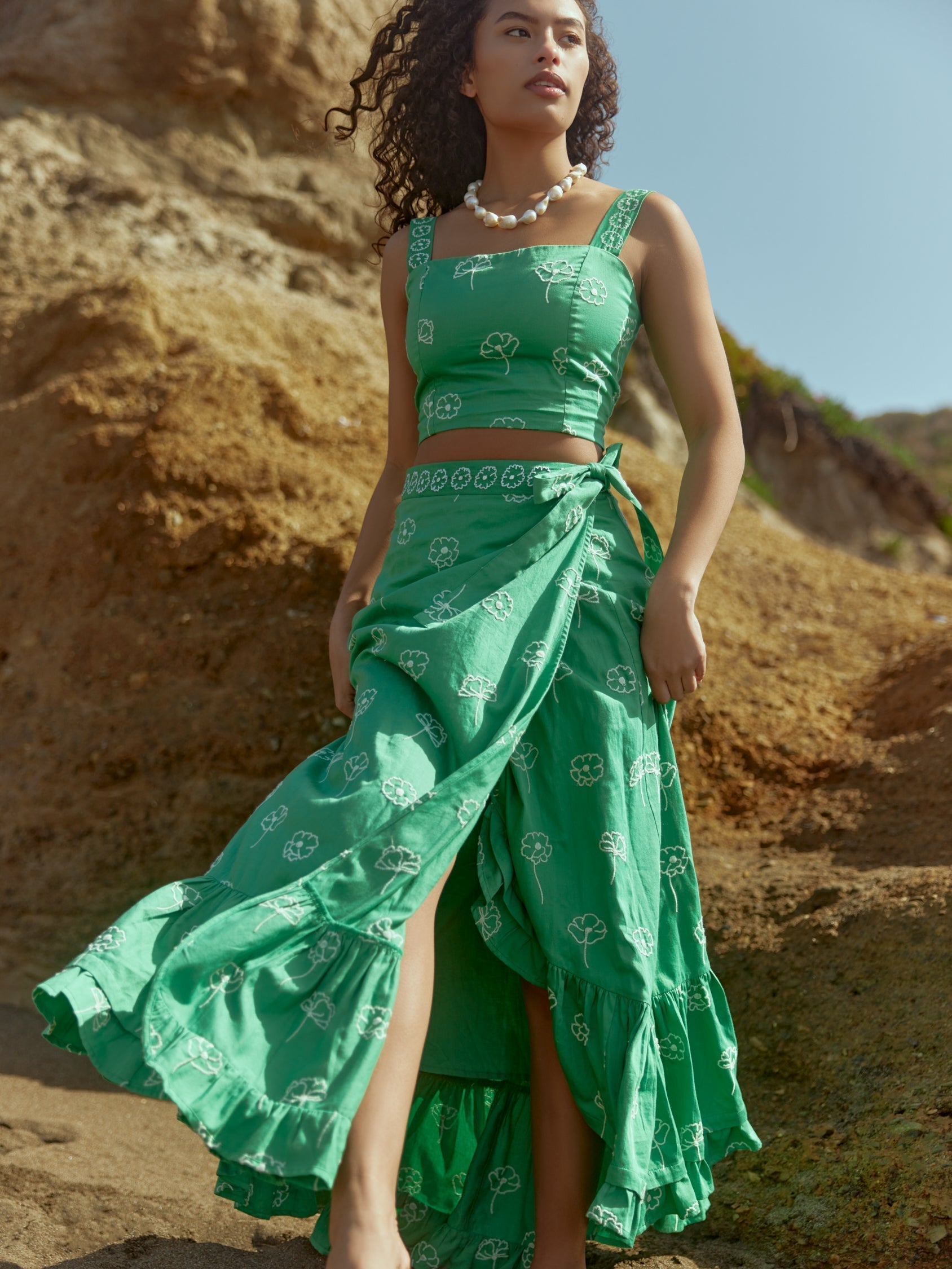 Camila Top - Fairway Green/Ivory Outline Floral