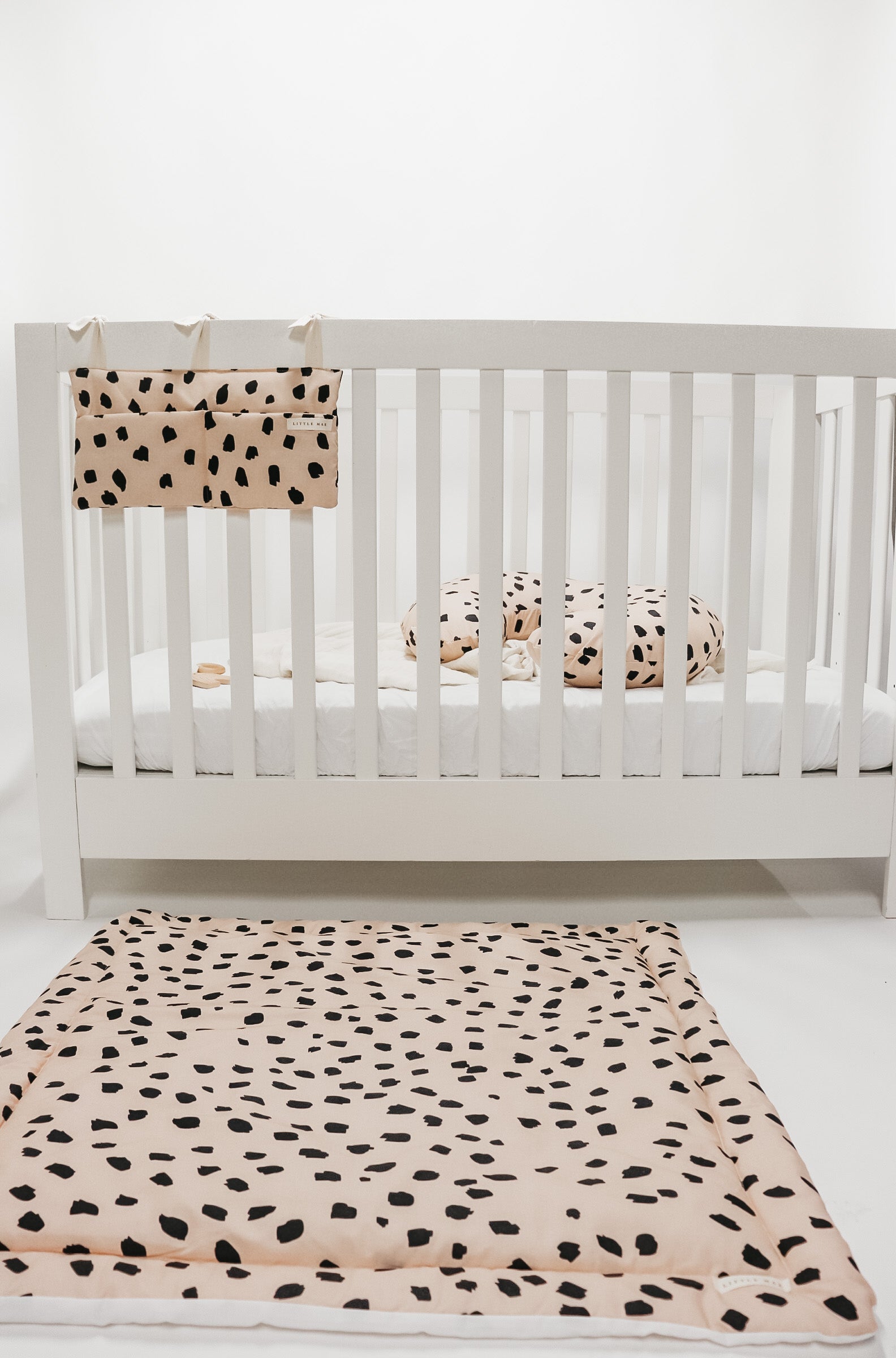 Sahara Crib Organizer