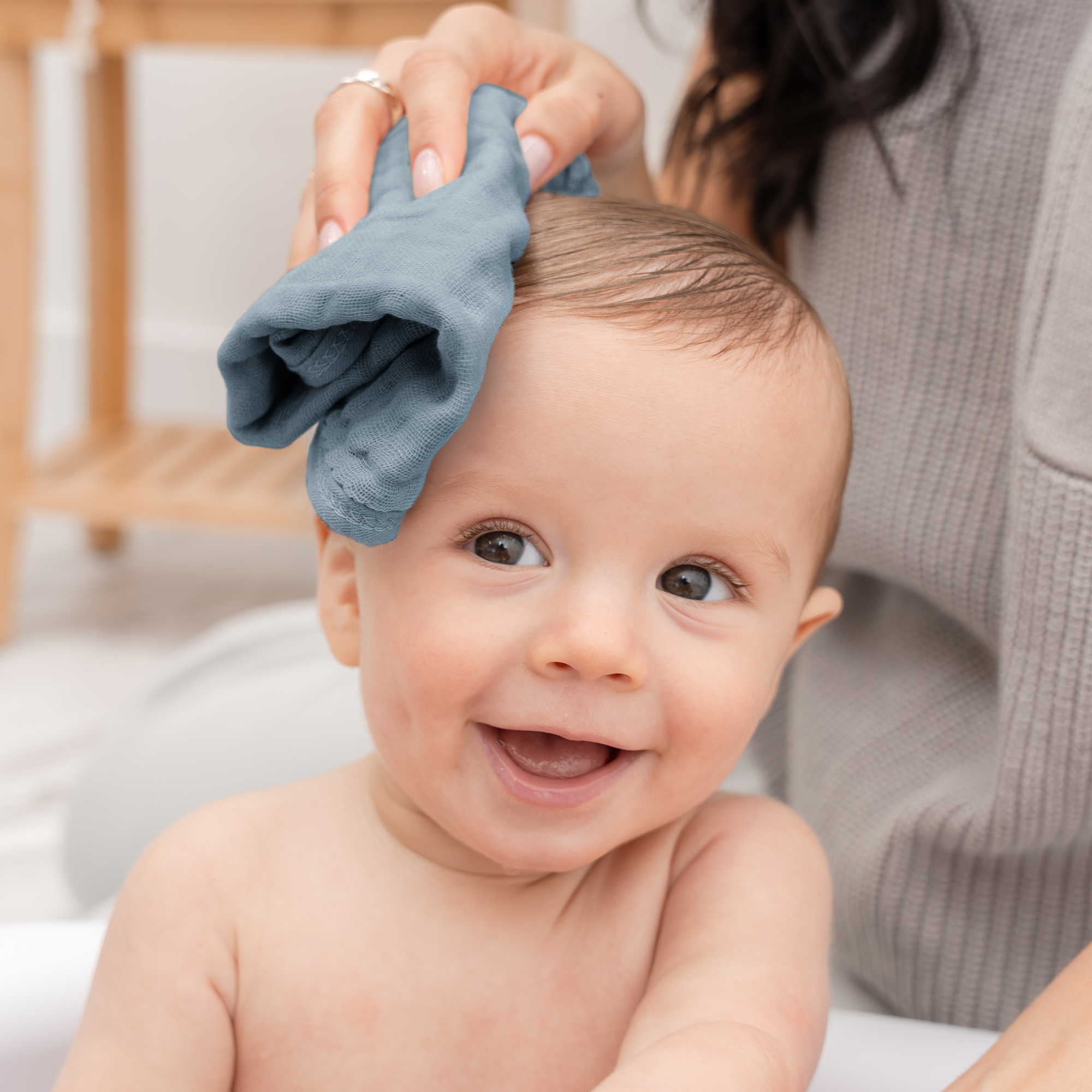Muslin Washcloths in Pacific Blue