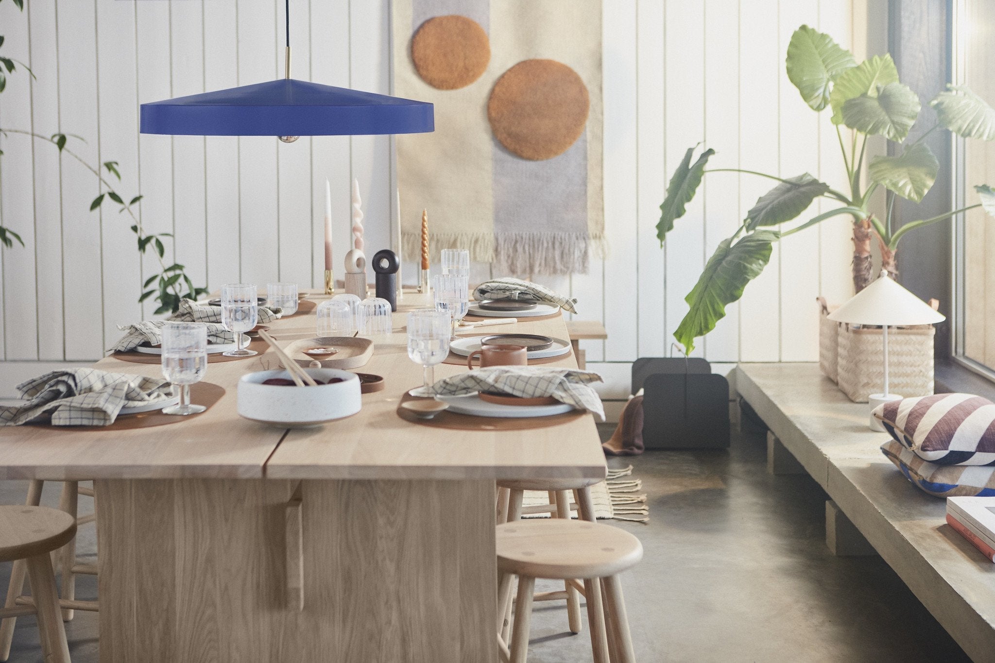 Hatto Pendant - Large - Optic Blue