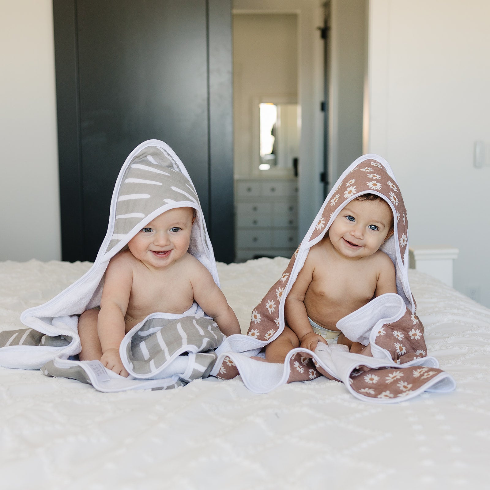 Daisy Dream Muslin Hooded Towel Mebie Baby