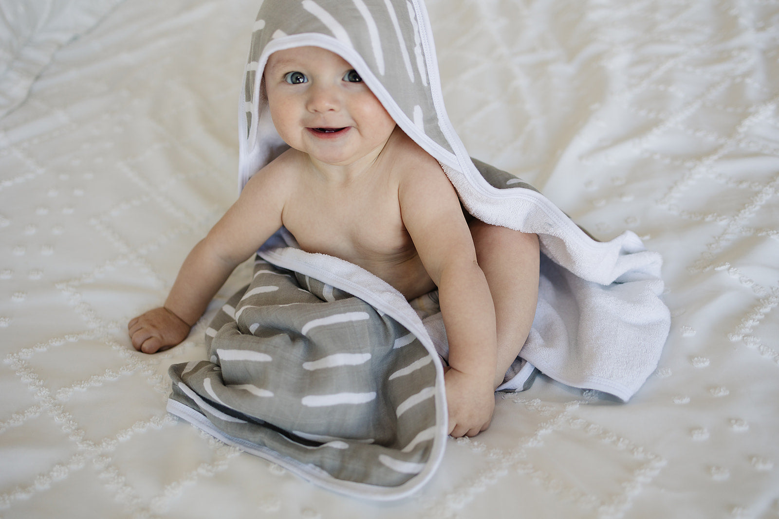 Grey Dash Muslin Hooded Towel Mebie Baby