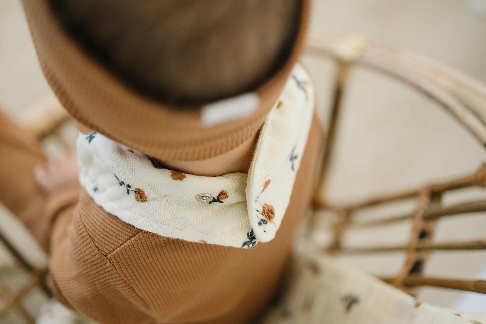 Cream Floral Muslin Bib Mebie Baby