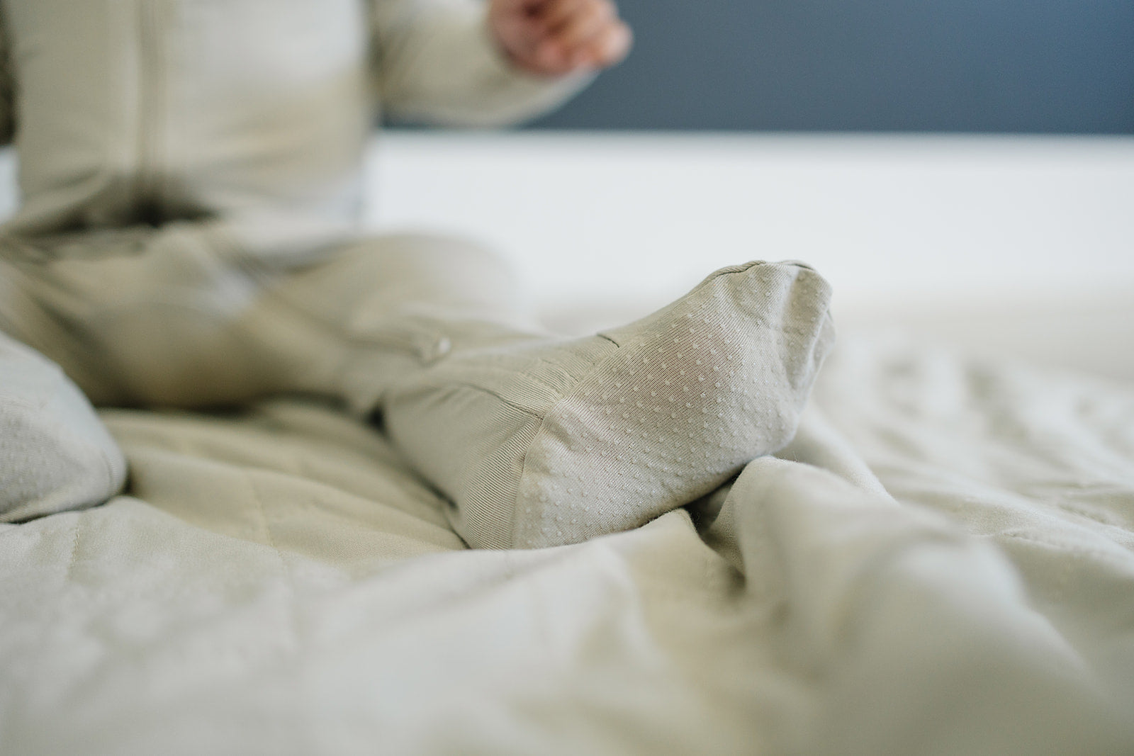 Oatmeal Bamboo Zipper Mebie Baby