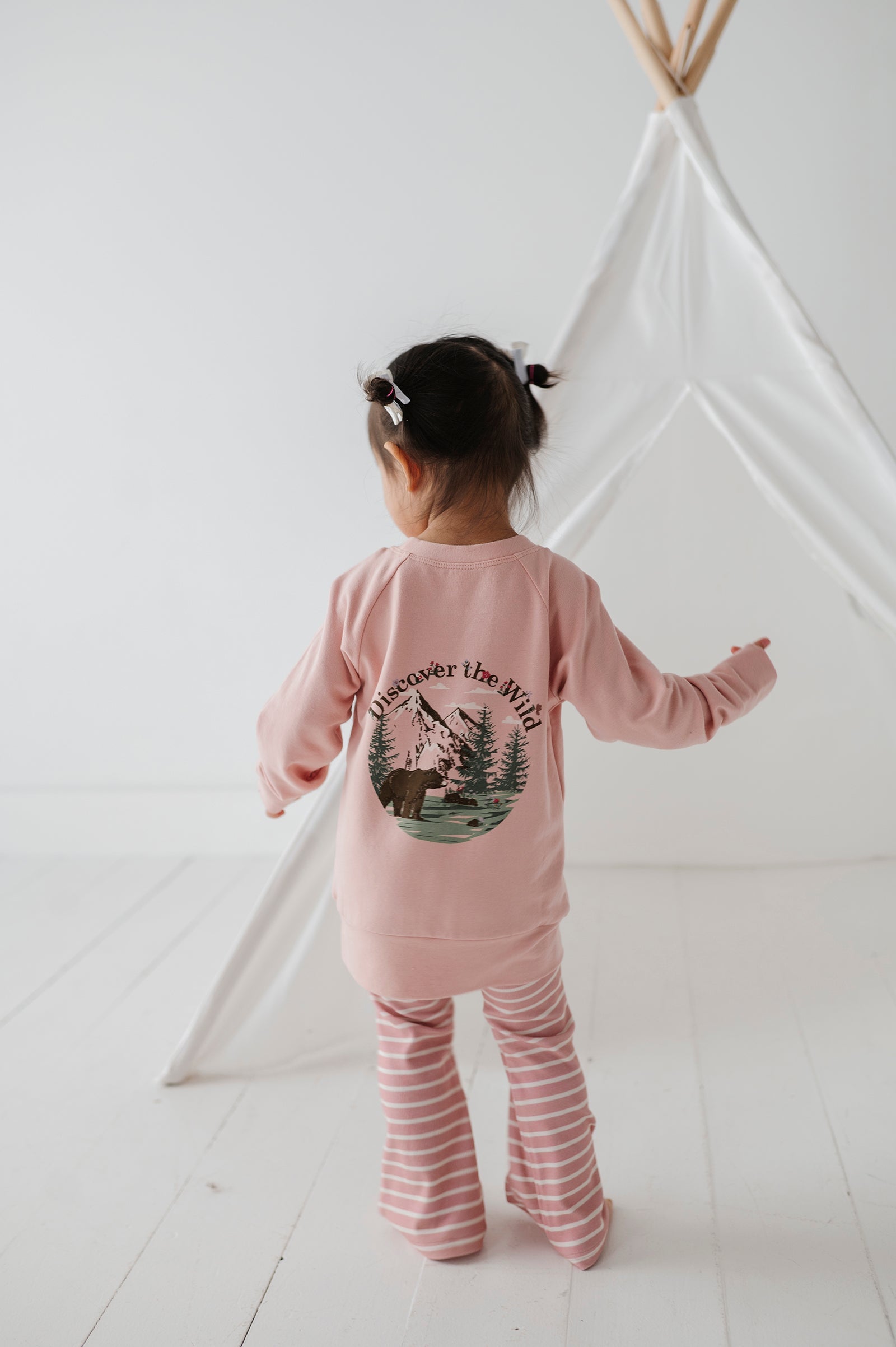 Girl's Raglan Sweatshirt