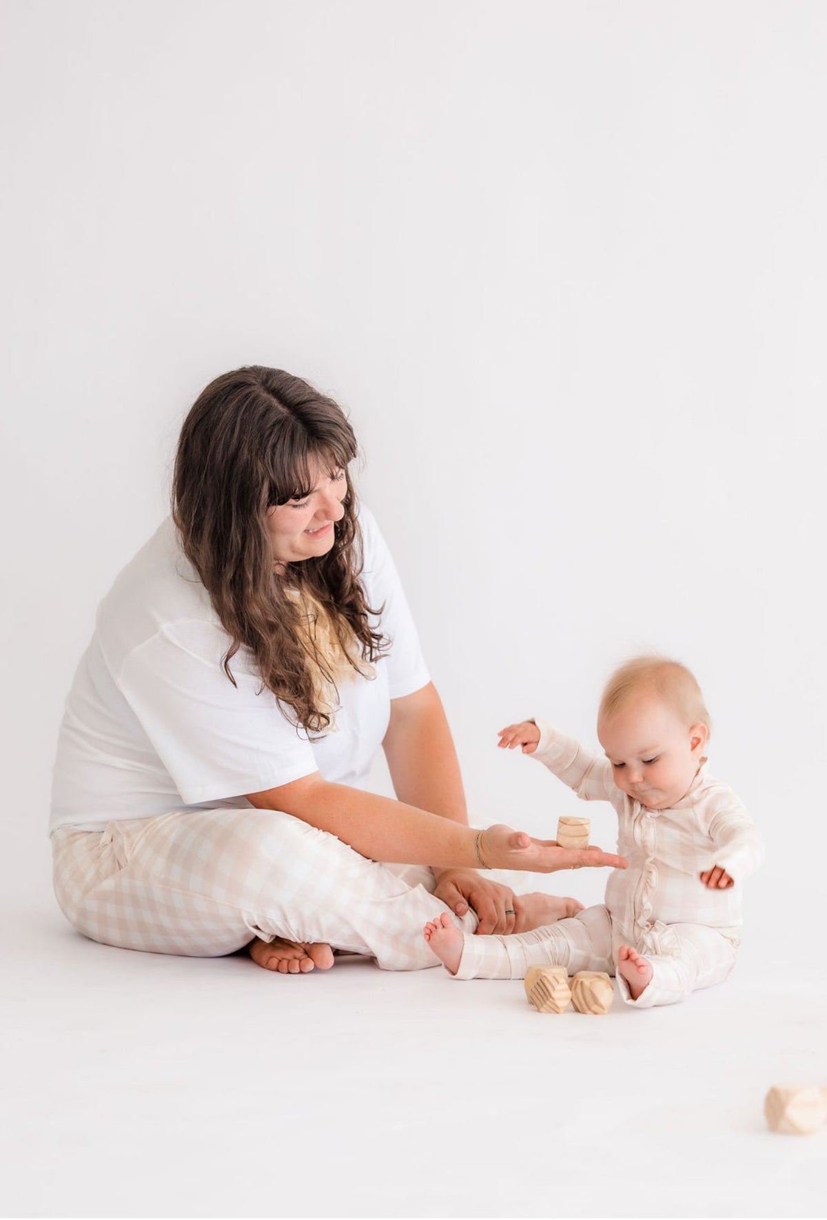 Neutral Gingham Ruffle Bamboo Zippy