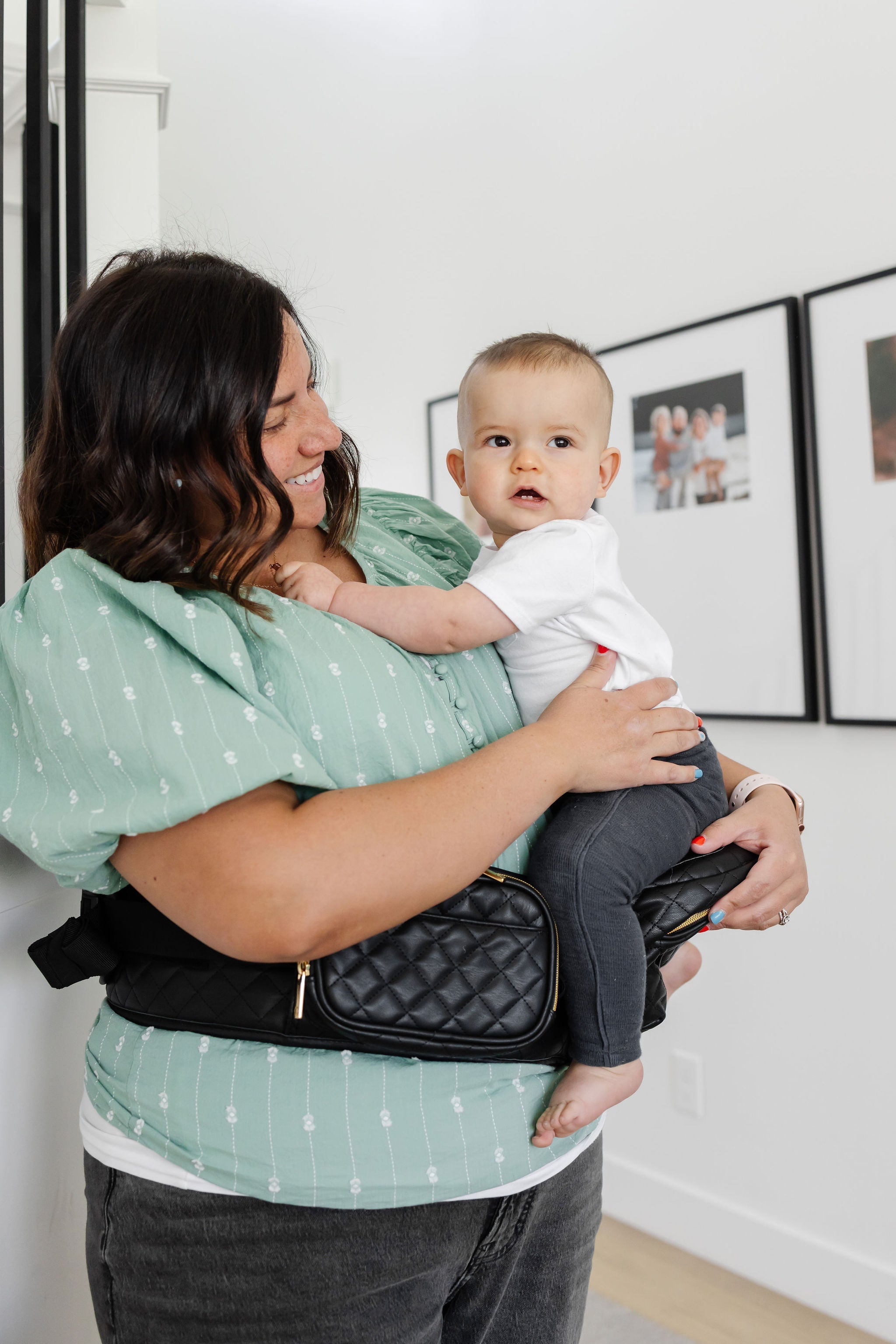 Tushbaby Hip Carrier Baby & Toddler Tushbaby