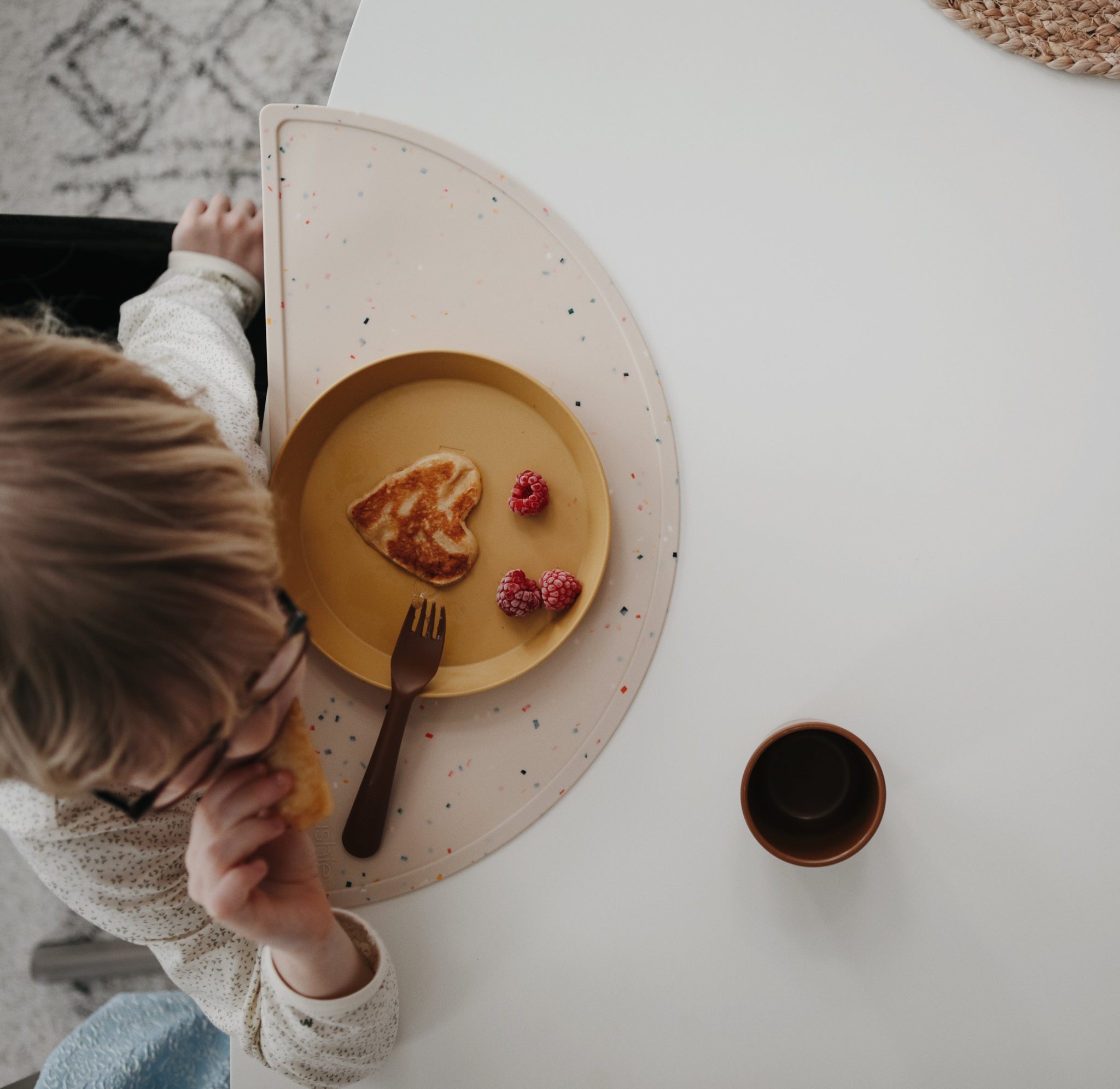 Round Dinnerware Plates