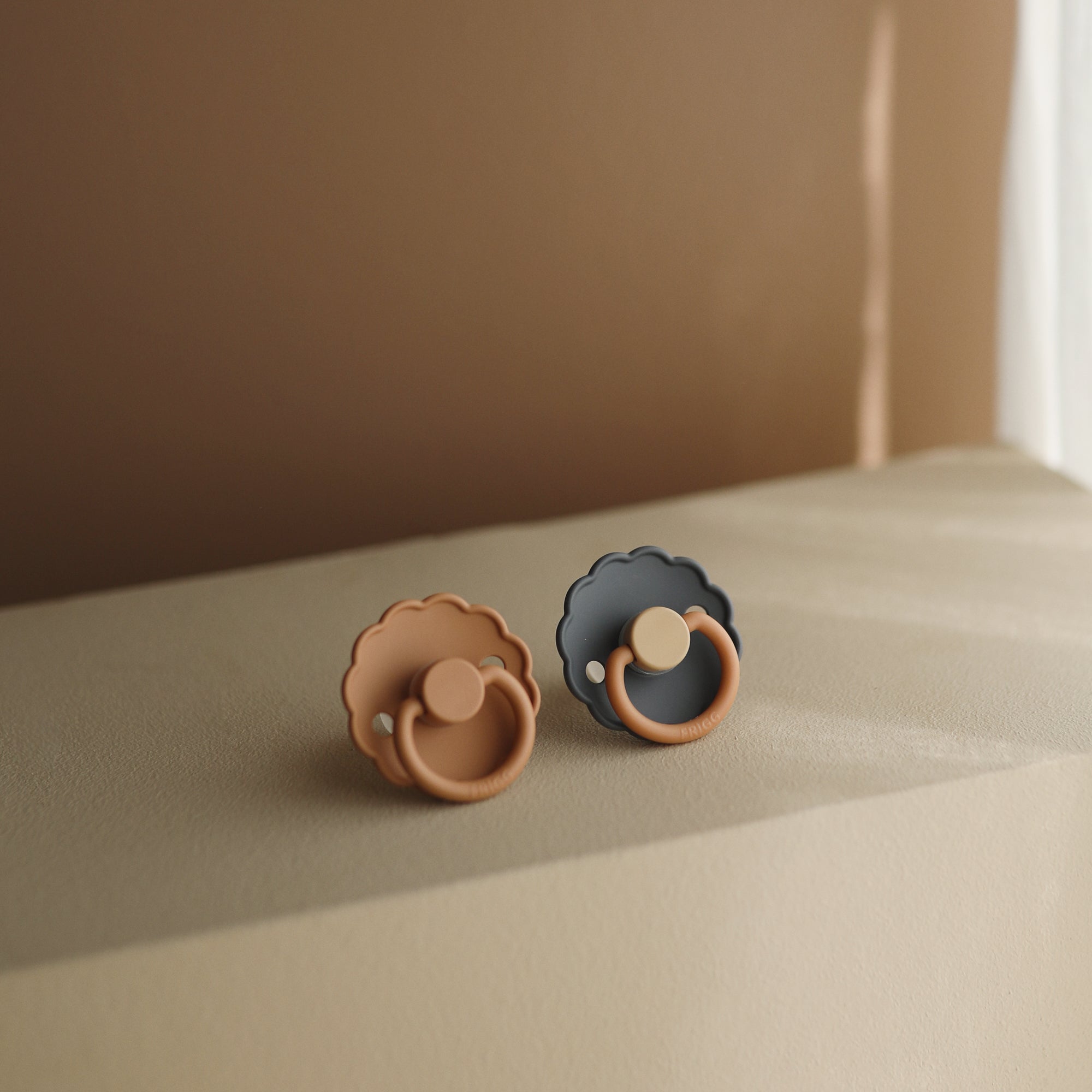 FRIGG Daisy Silicone Pacifier 2-Pack FRIGG PACIFIERS Mushie