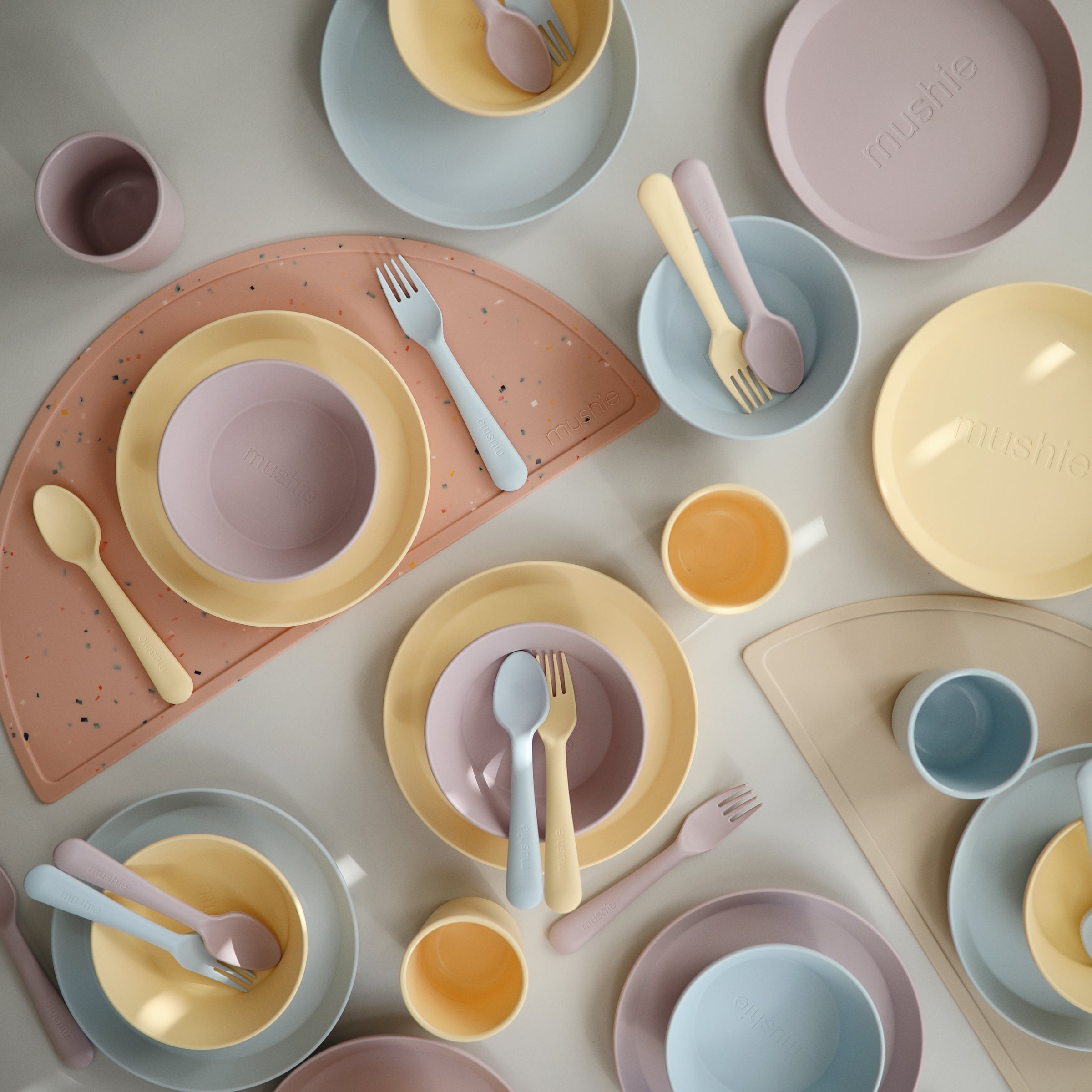Round Dinnerware Plates, Set of 2 Dinnerware Mushie