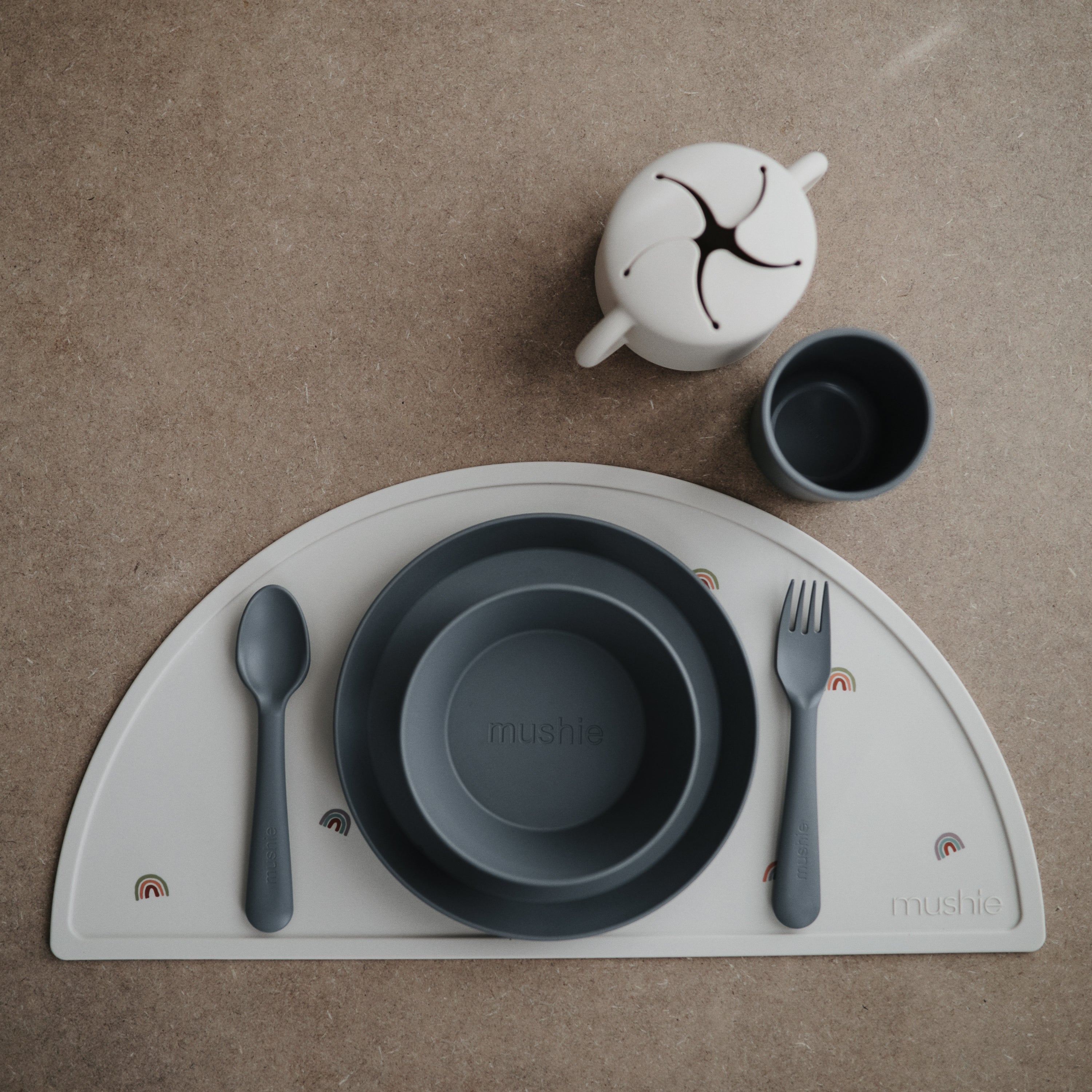 Round Dinnerware Plates, Set of 2 Dinnerware Mushie