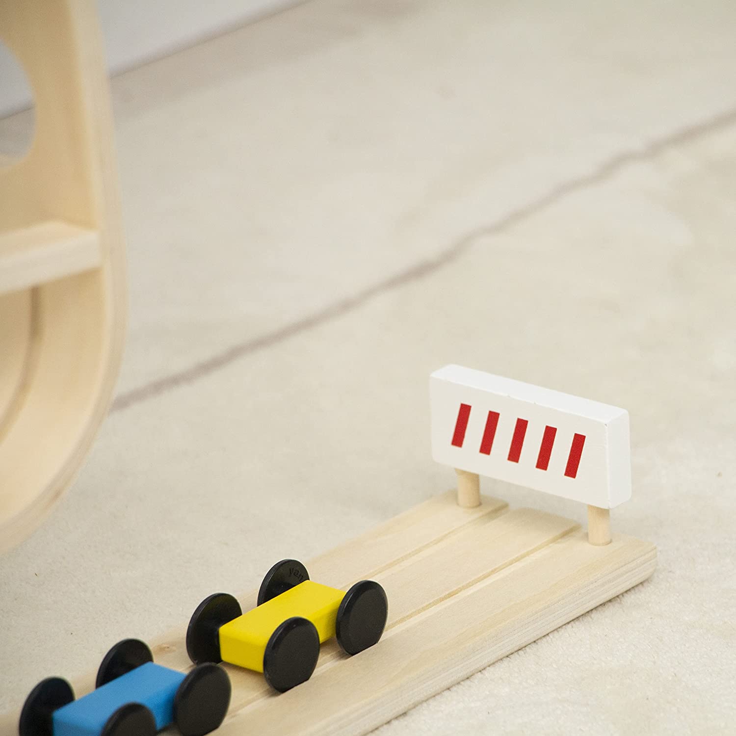 Wood Car Ramp Indoor Avenlur.com