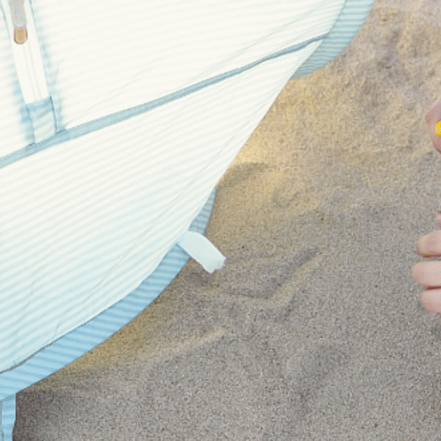 Tiny Land® One-Stop Beach Toy & Tent Set – Light Blue Gingham
