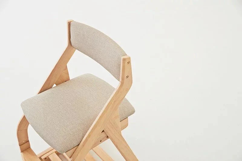Calla Adjustable Solid Wood Chair for Kids - 4 Height Settings, Easy-to-Clean Fabric MesaSilla USA