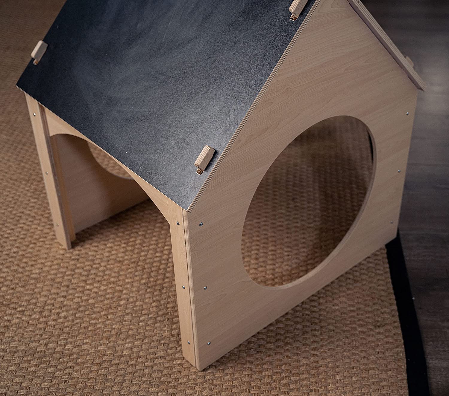 Evergreen- Children's Playhouse with Chalkboard Roof Indoor Avenlur.com