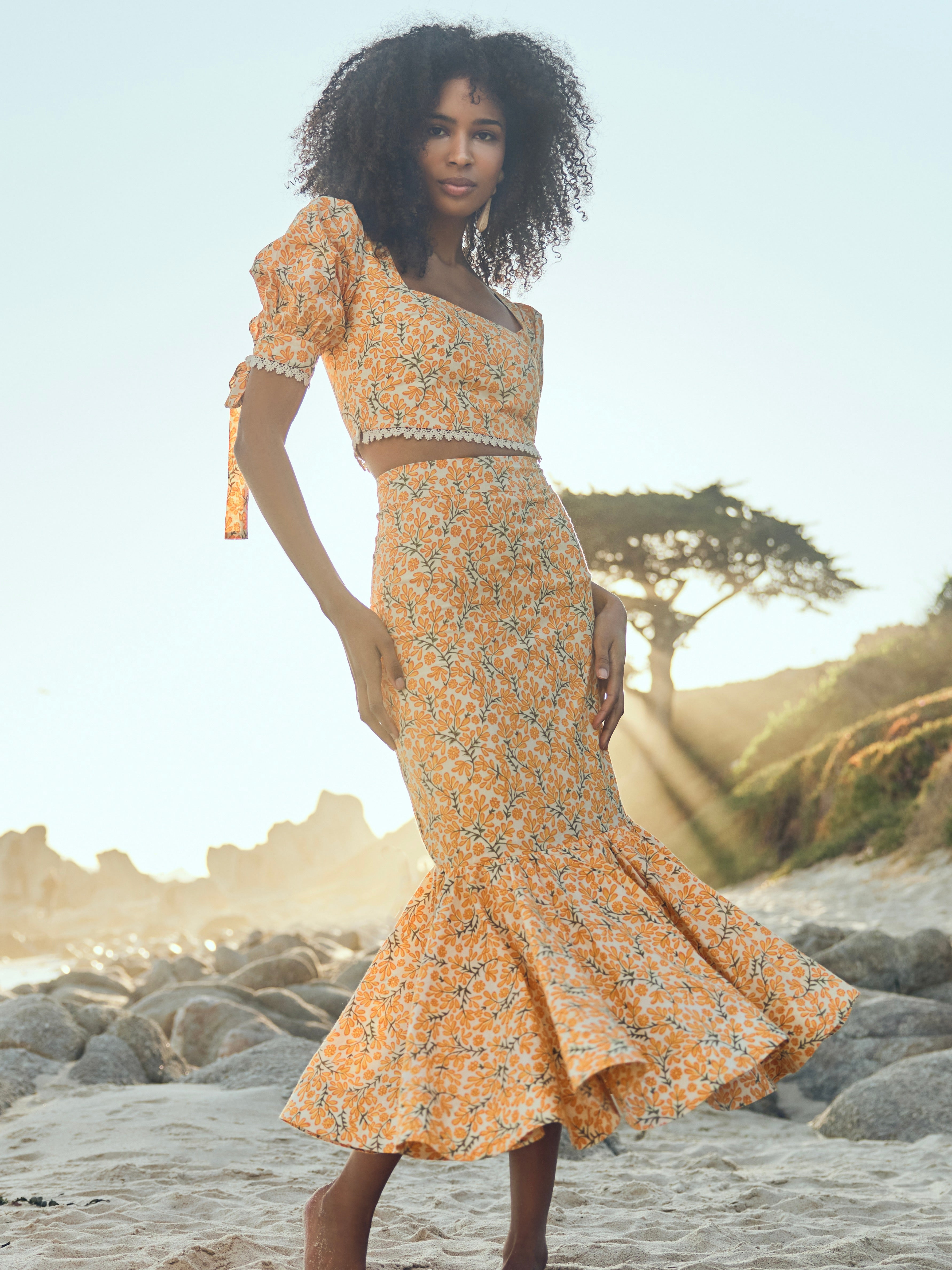 Patsy Fluted Pencil Skirt - Ivory/Clementine Floral print