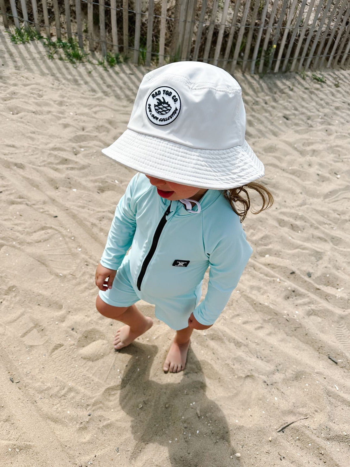 MANHATTAN WATERPROOF BUCKET HAT