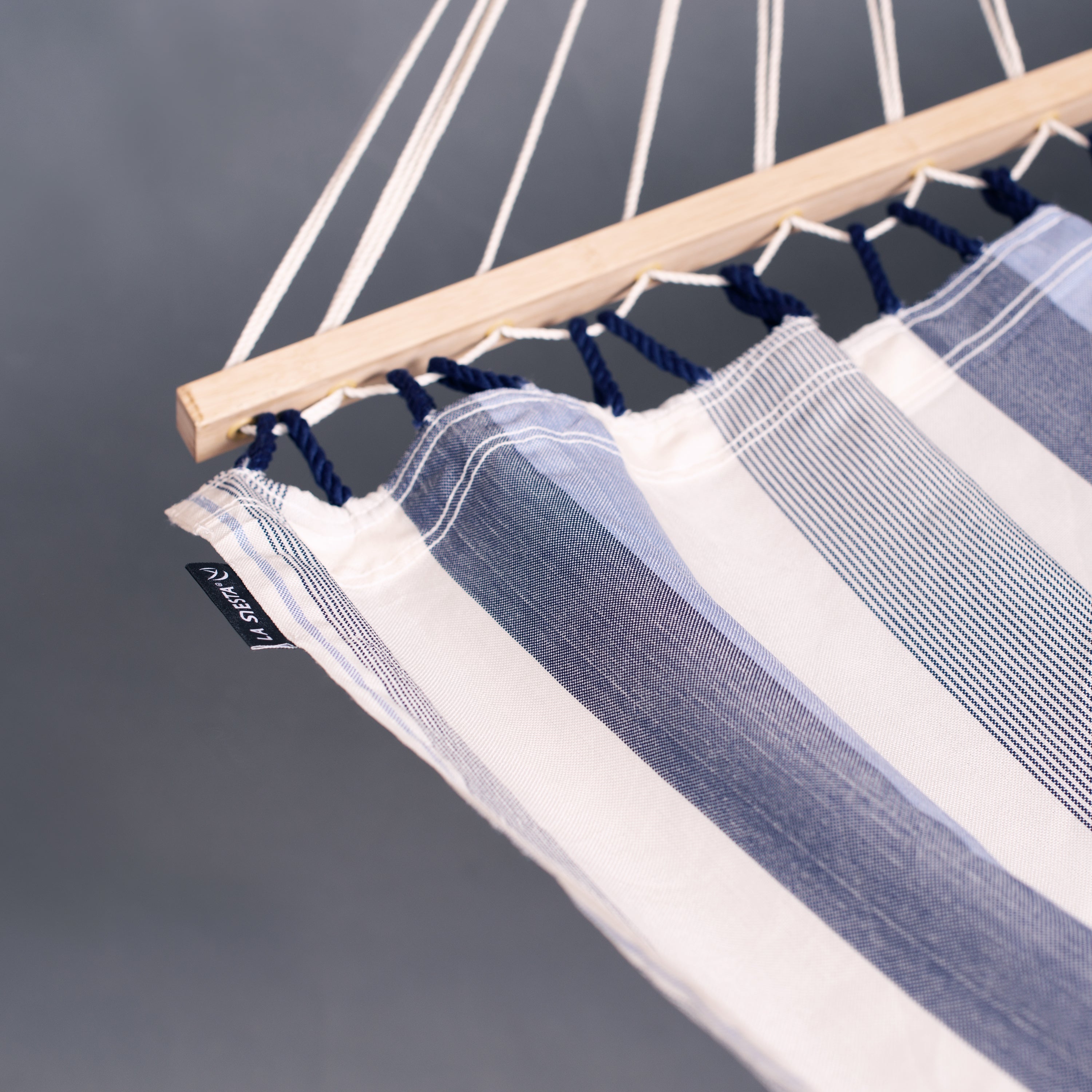 Nautico Cool Grey Outdoor R Sea Salt - Weather-Resistant Double Spreader Bar Hammock with Powder Coated Steel Stand