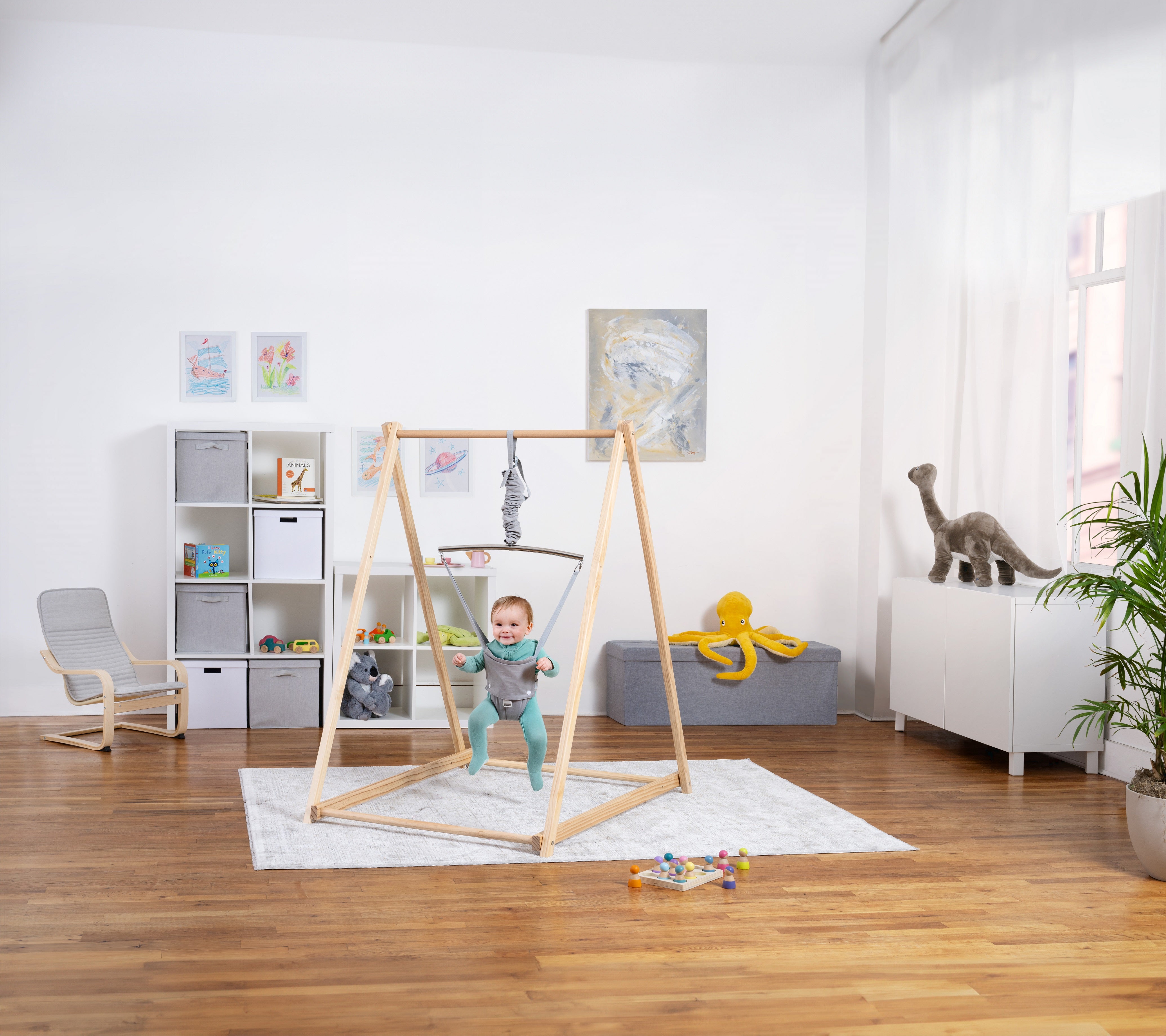 Tulip - Foldable Baby Bouncer with Harness Indoor Avenlur.com