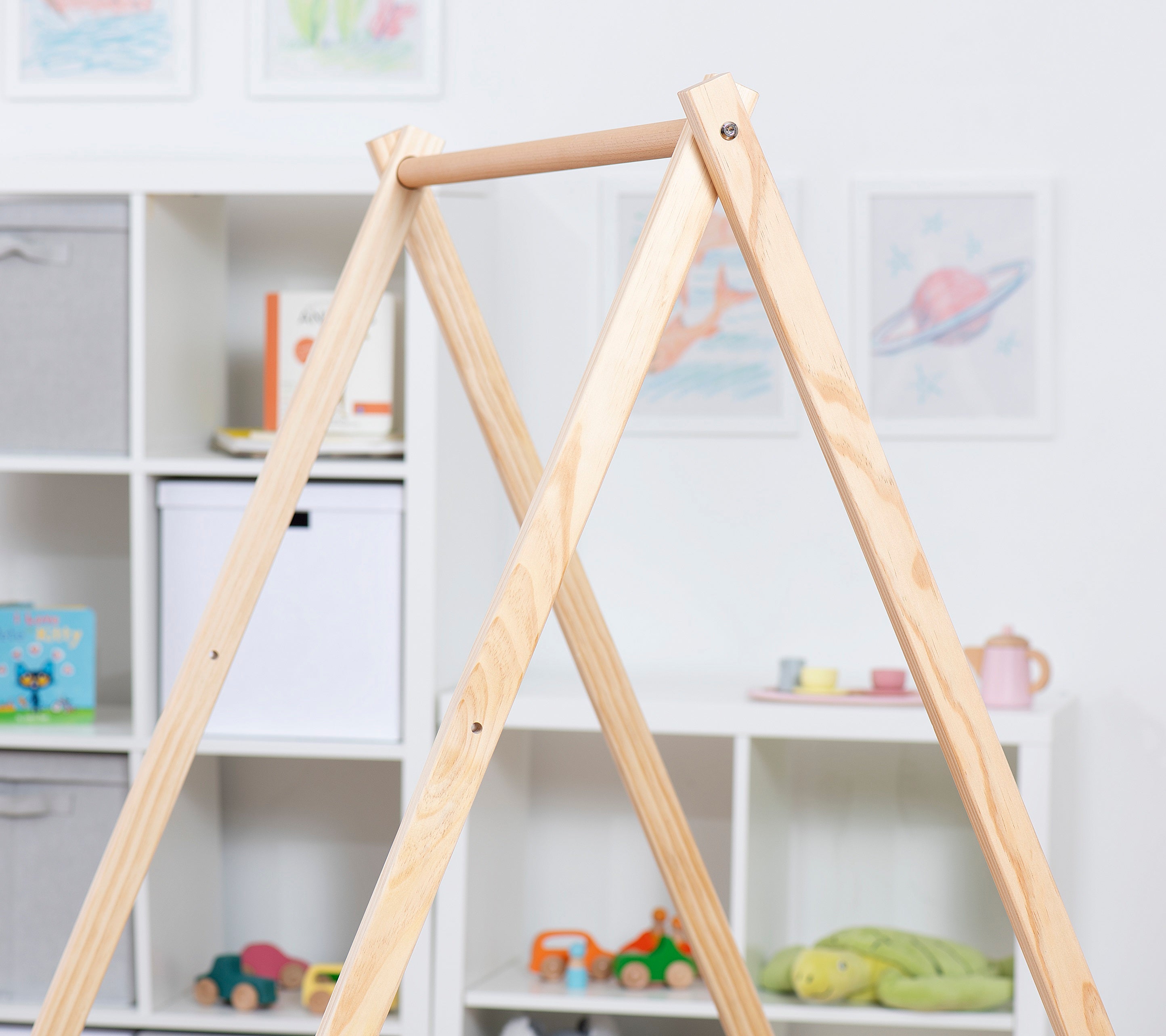 Tulip - Foldable Baby Bouncer with Harness Indoor Avenlur.com
