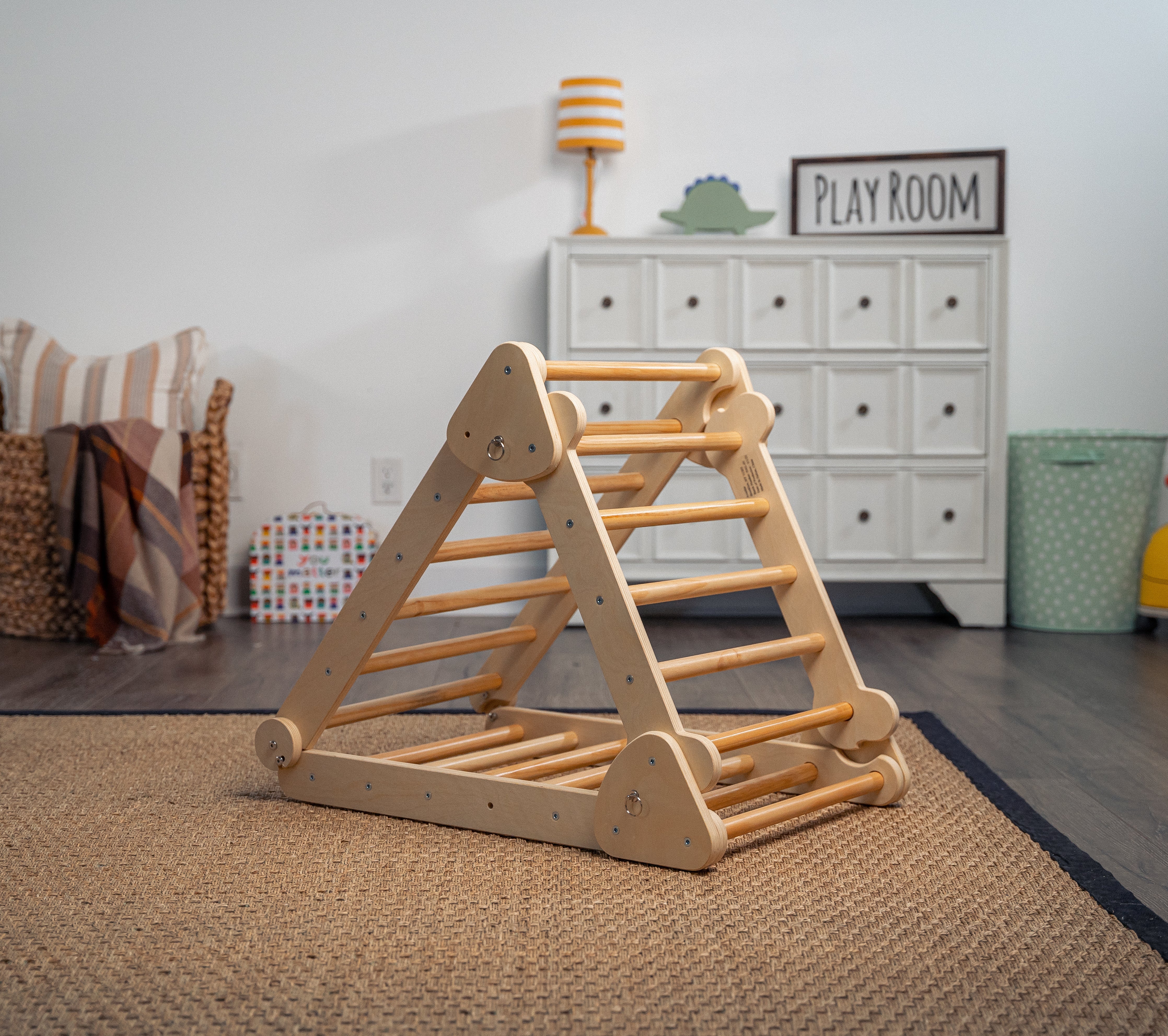 Vicus- Triangle Ladder with Ramp Indoor Avenlur.com