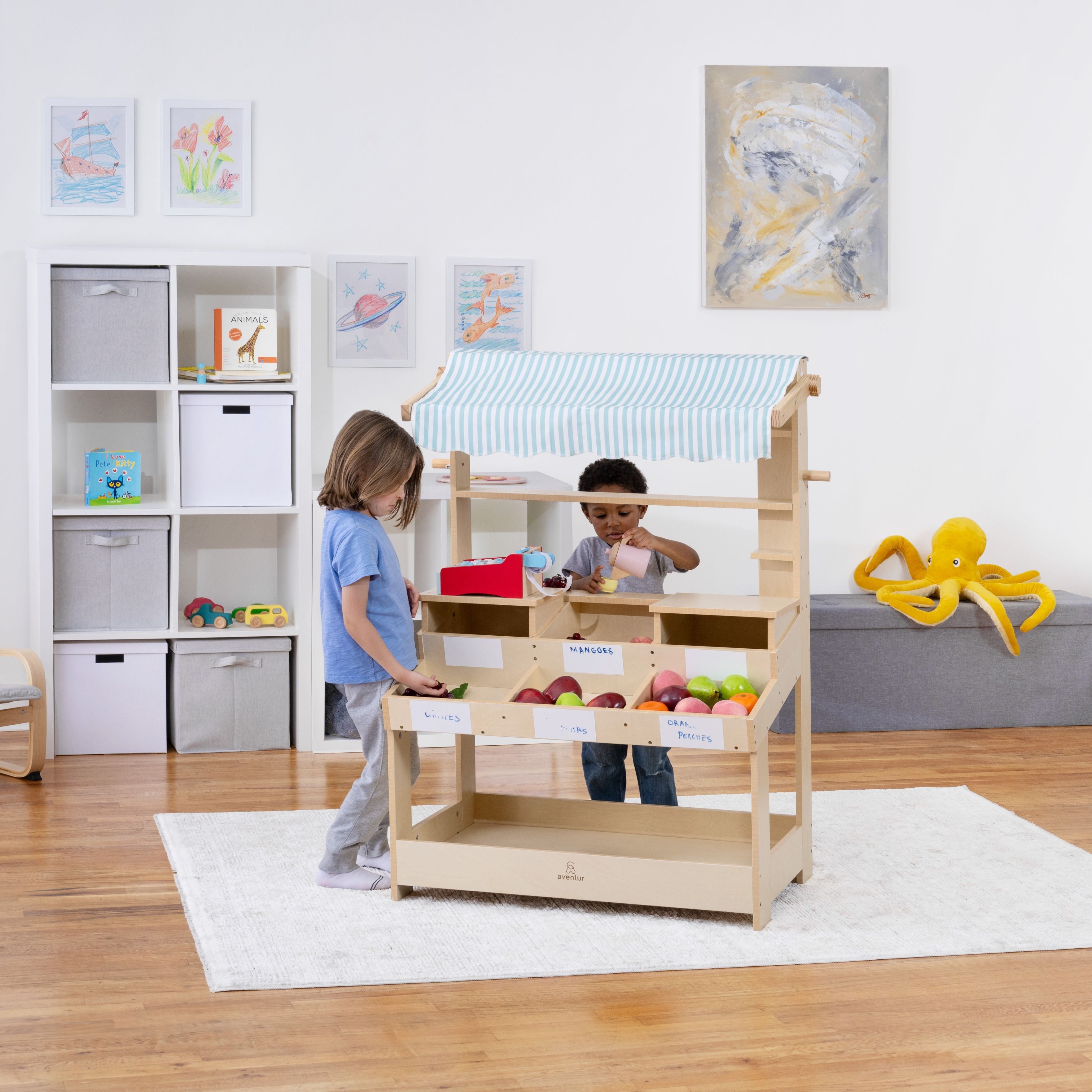 Cypress - Wooden Market Stand Indoor Avenlur.com