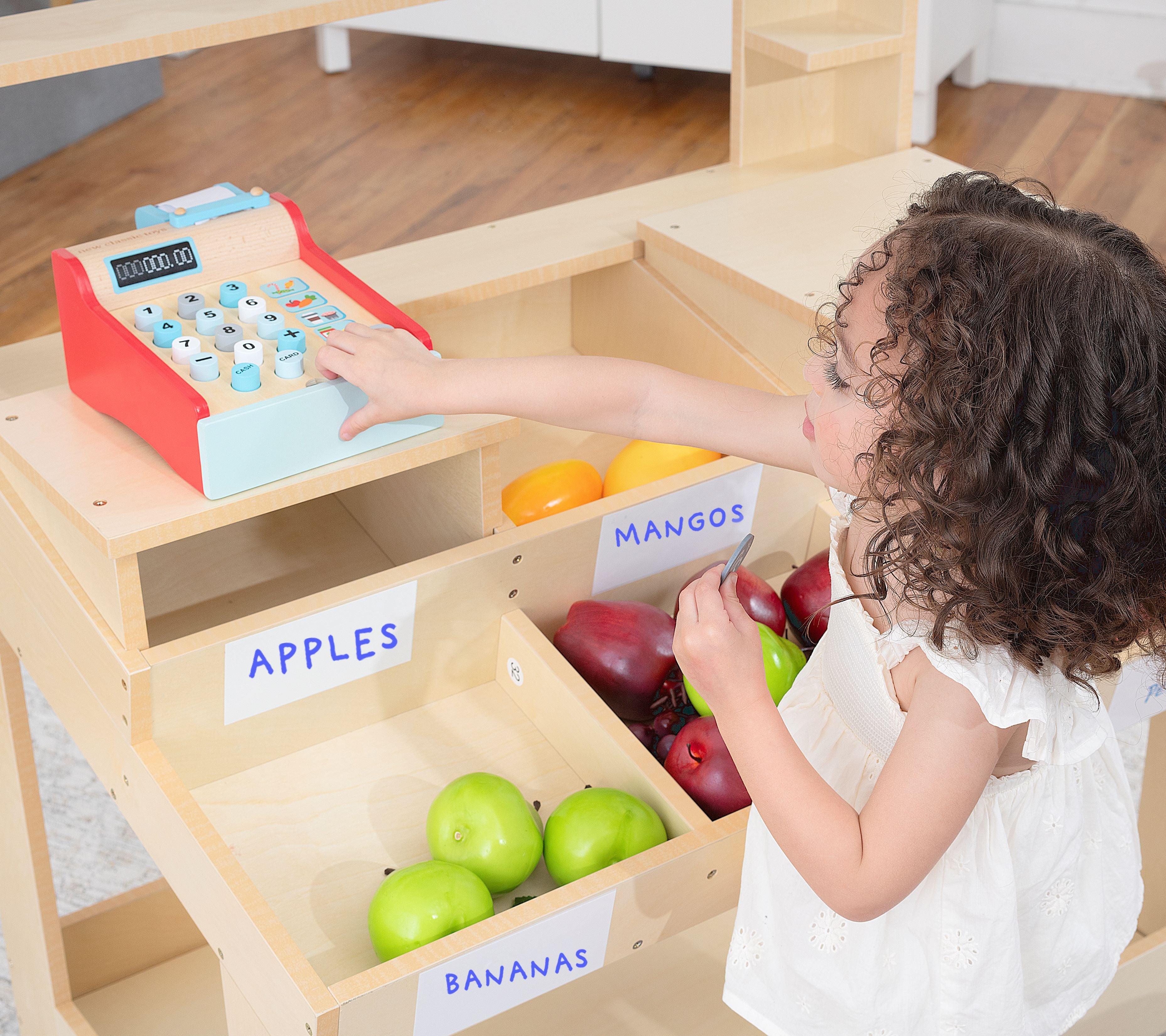 Cypress - Wooden Market Stand Indoor Avenlur.com