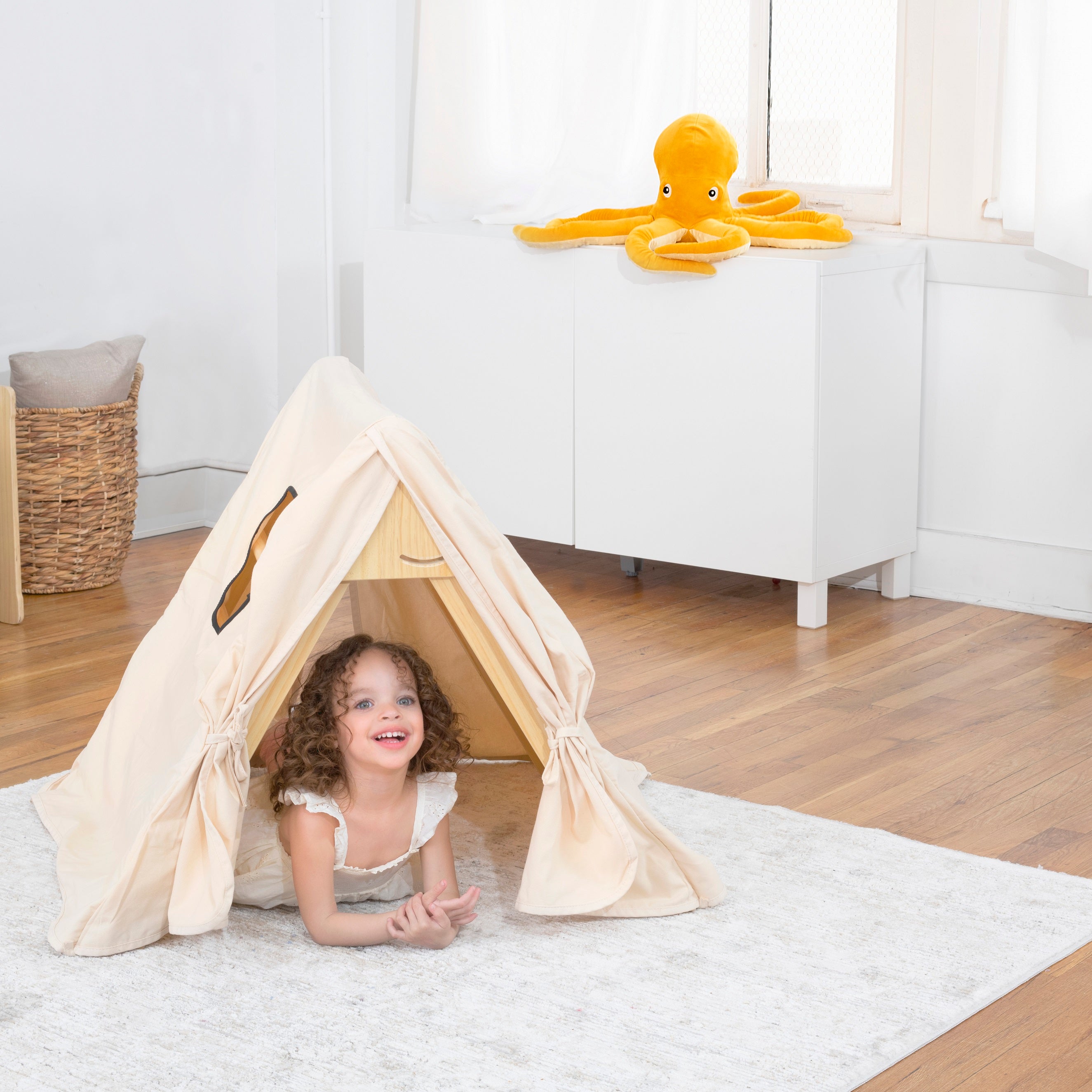 Tent for the Olive and Hazel Avenlur.com