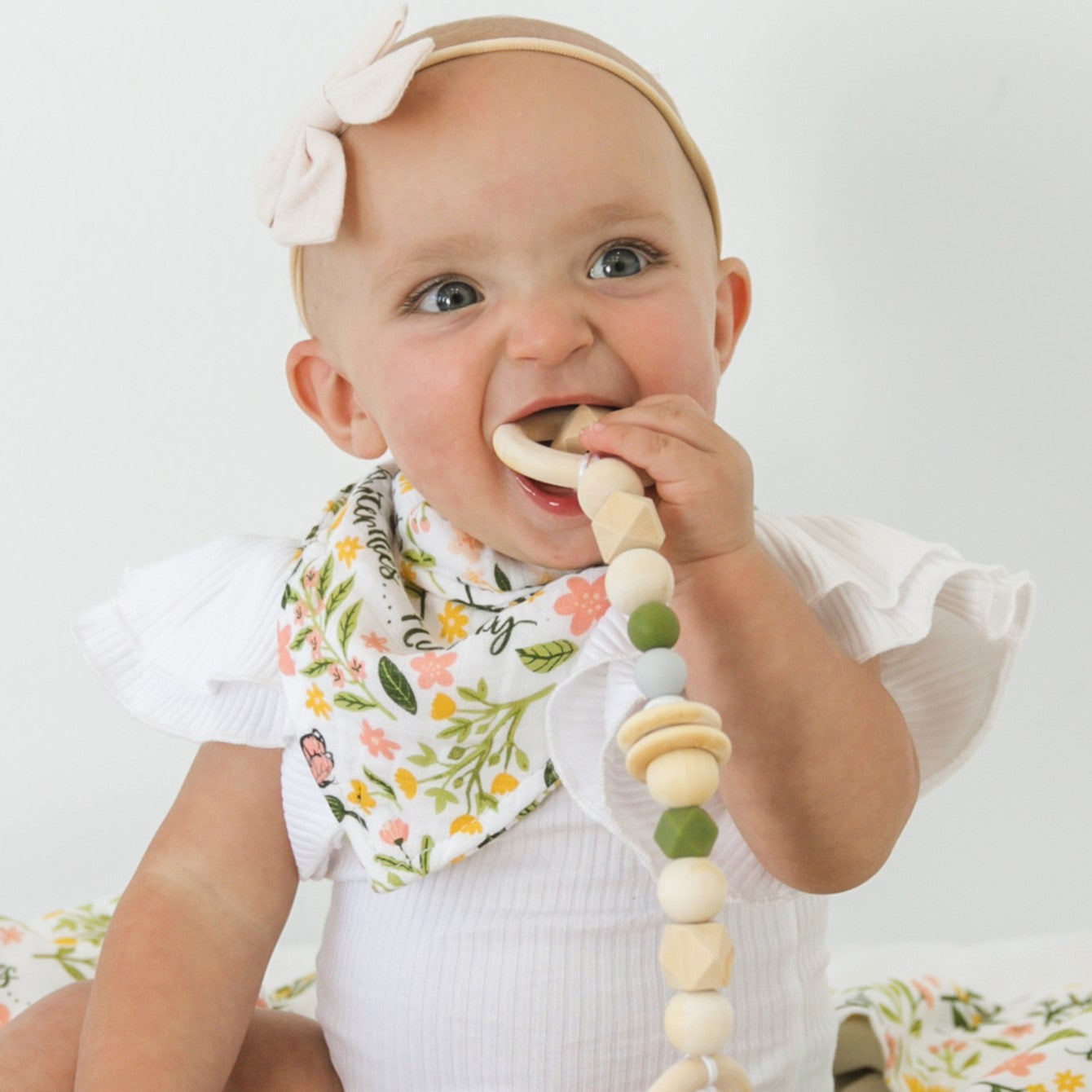 Flutterby Oh So Soft Muslin Bandana Bib Bib Bebe au Lait