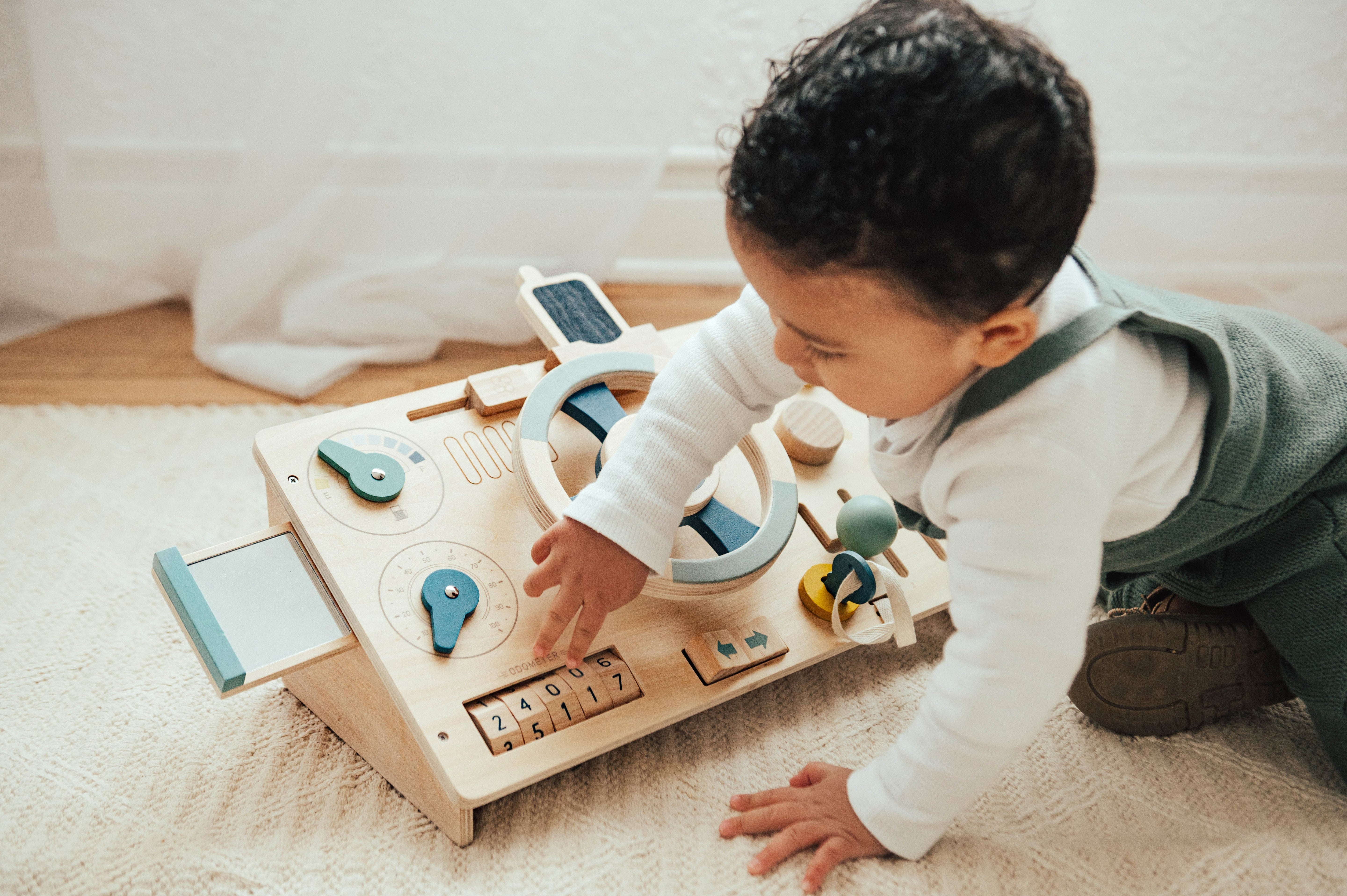 Beep Beep Busy Board Wonder and Wise