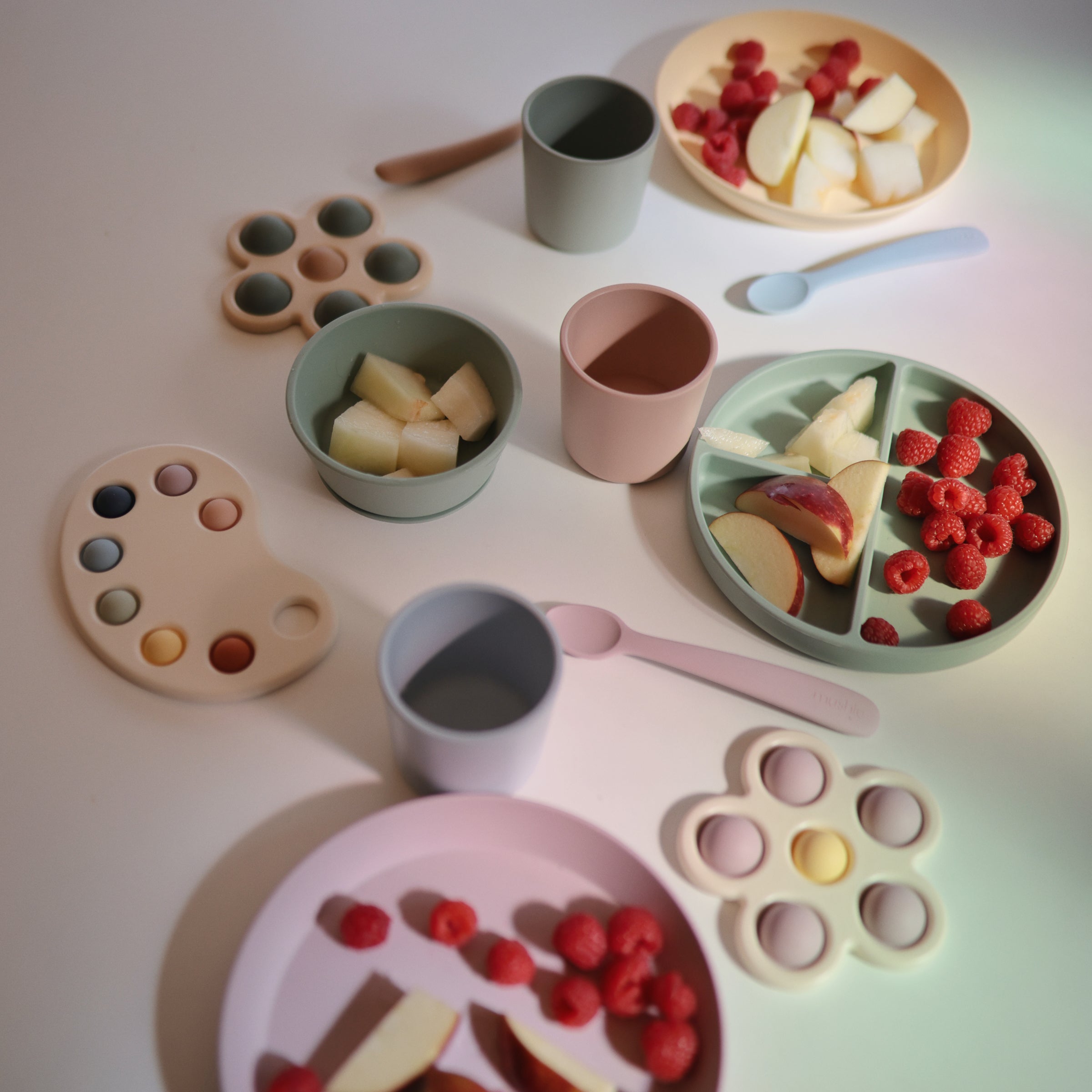 Round Dinnerware Plates, Set of 2 Dinnerware Mushie